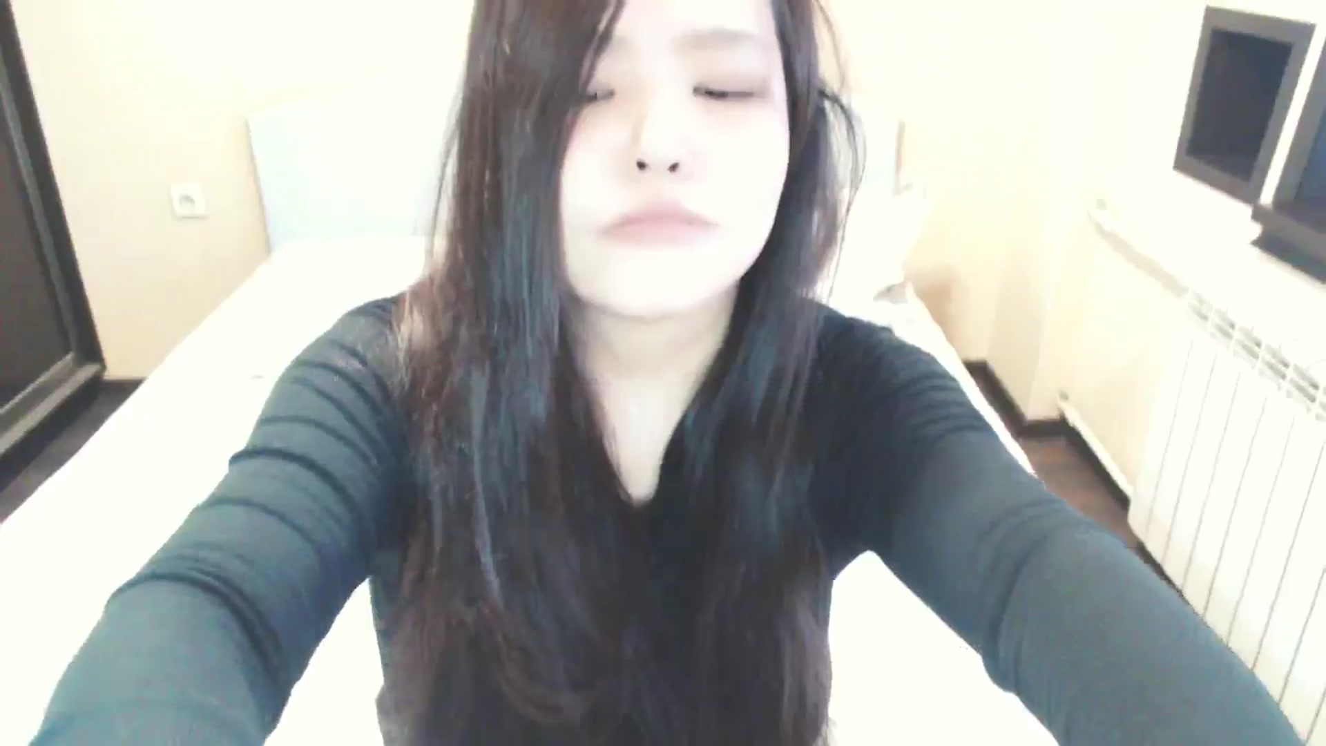 Gallery image thumbnail from AmaiSan's myfreecams stream on, 12/25/2025, 07:53 image 6 of 20