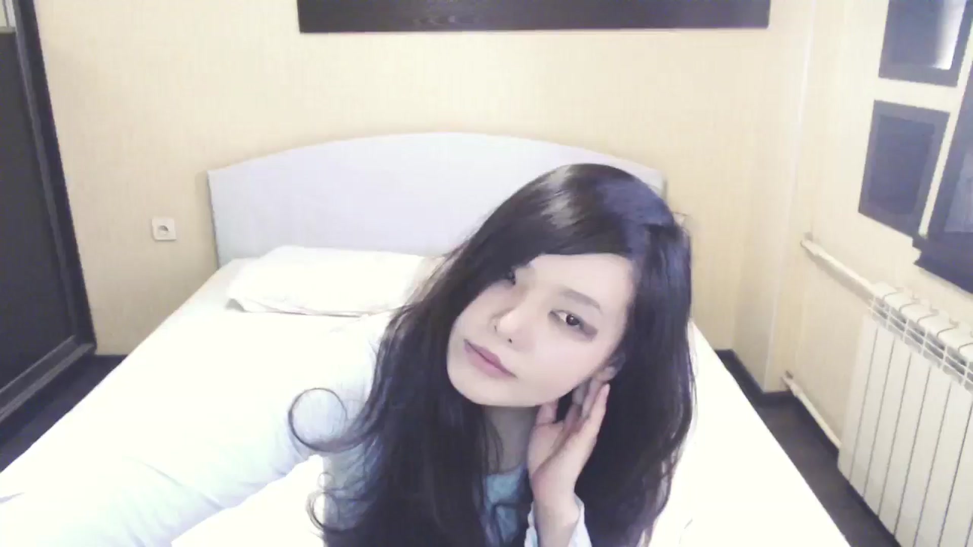 Gallery image thumbnail from AmaiSan's myfreecams stream on, 12/29/2025, 05:01 image 16 of 20