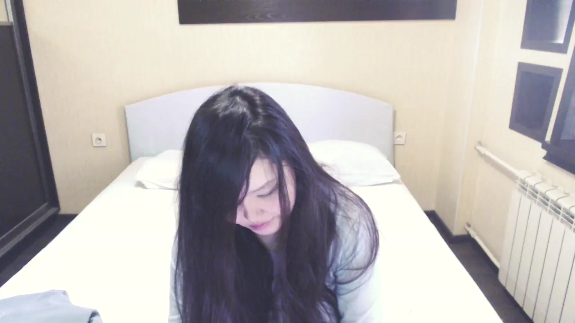 Gallery image thumbnail from AmaiSan's myfreecams stream on, 12/29/2025, 05:01 image 17 of 20