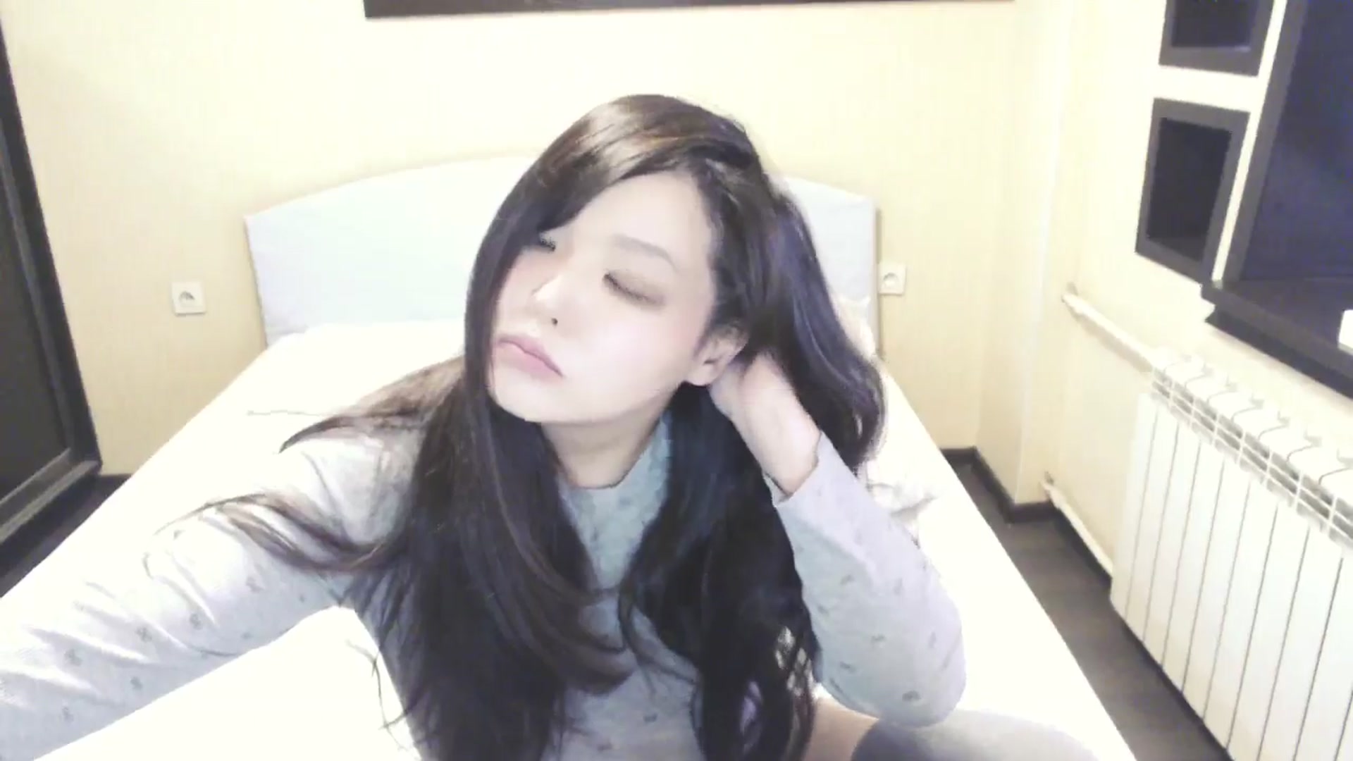 Gallery image thumbnail from AmaiSan's myfreecams stream on, 01/04/2026, 08:02 image 6 of 20