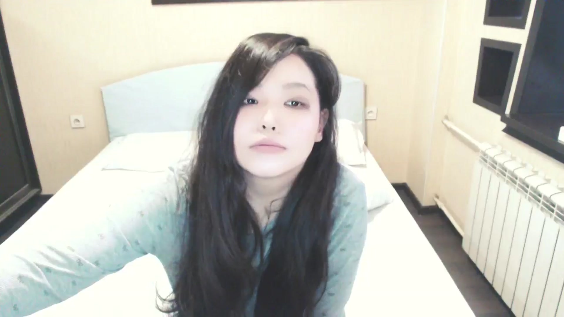 Gallery image thumbnail from AmaiSan's myfreecams stream on, 01/04/2026, 08:02 image 3 of 20