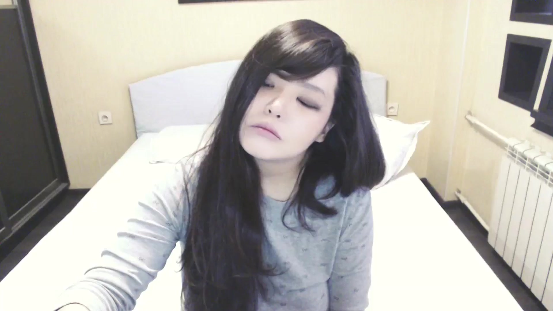 Gallery image thumbnail from AmaiSan's myfreecams stream on, 01/05/2026, 07:38 image 7 of 20