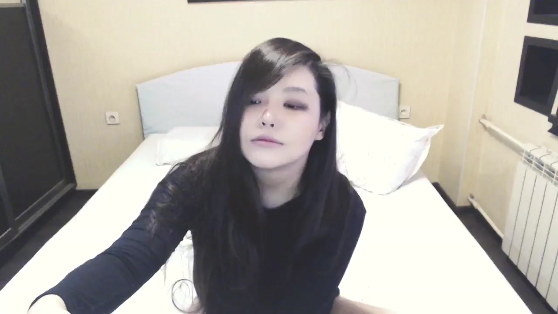 Gallery image thumbnail from AmaiSan's myfreecams stream on, 01/05/2026, 08:00 image 5 of 20