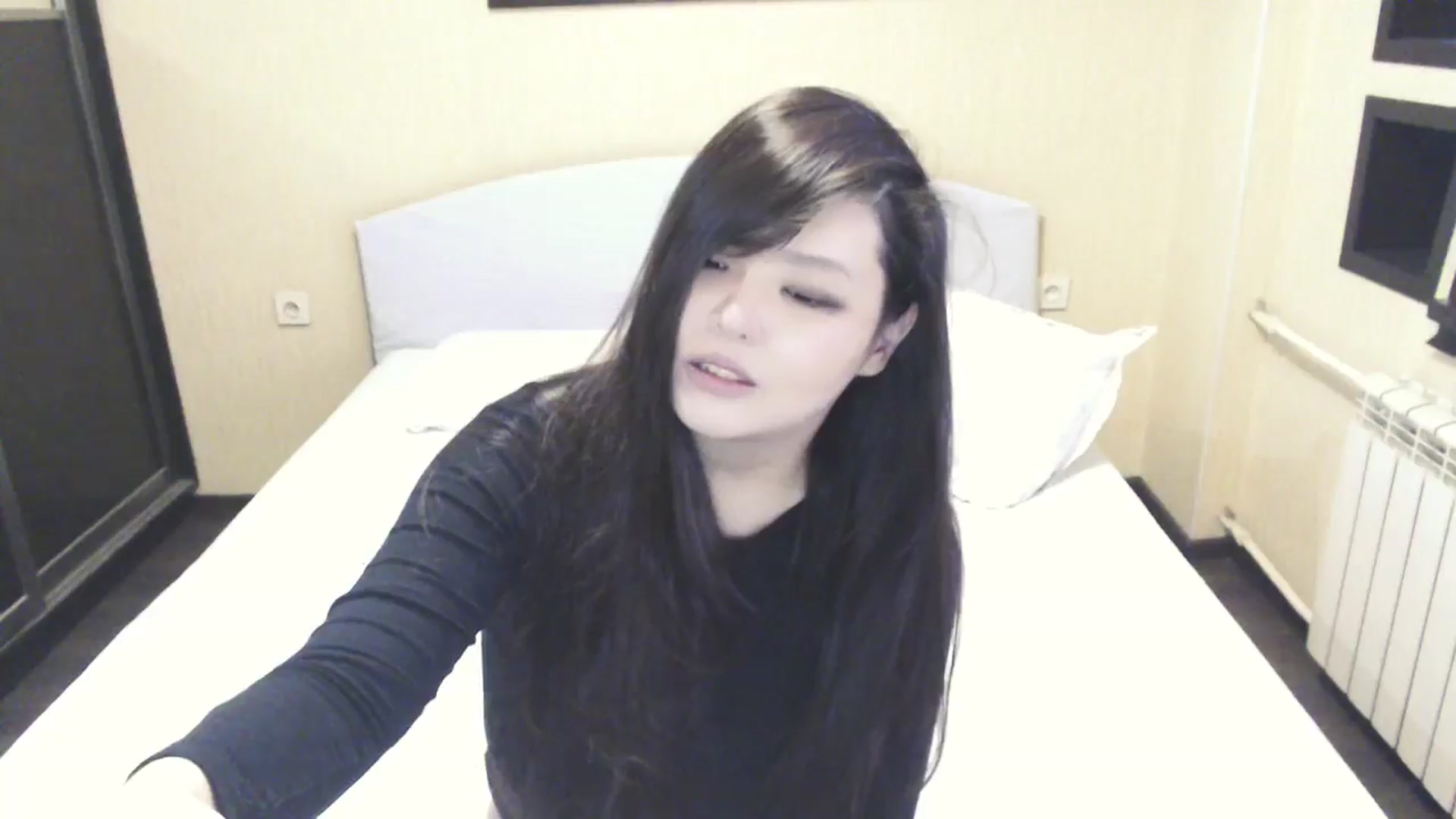 Gallery image thumbnail from AmaiSan's myfreecams stream on, 01/05/2026, 08:00 image 18 of 20