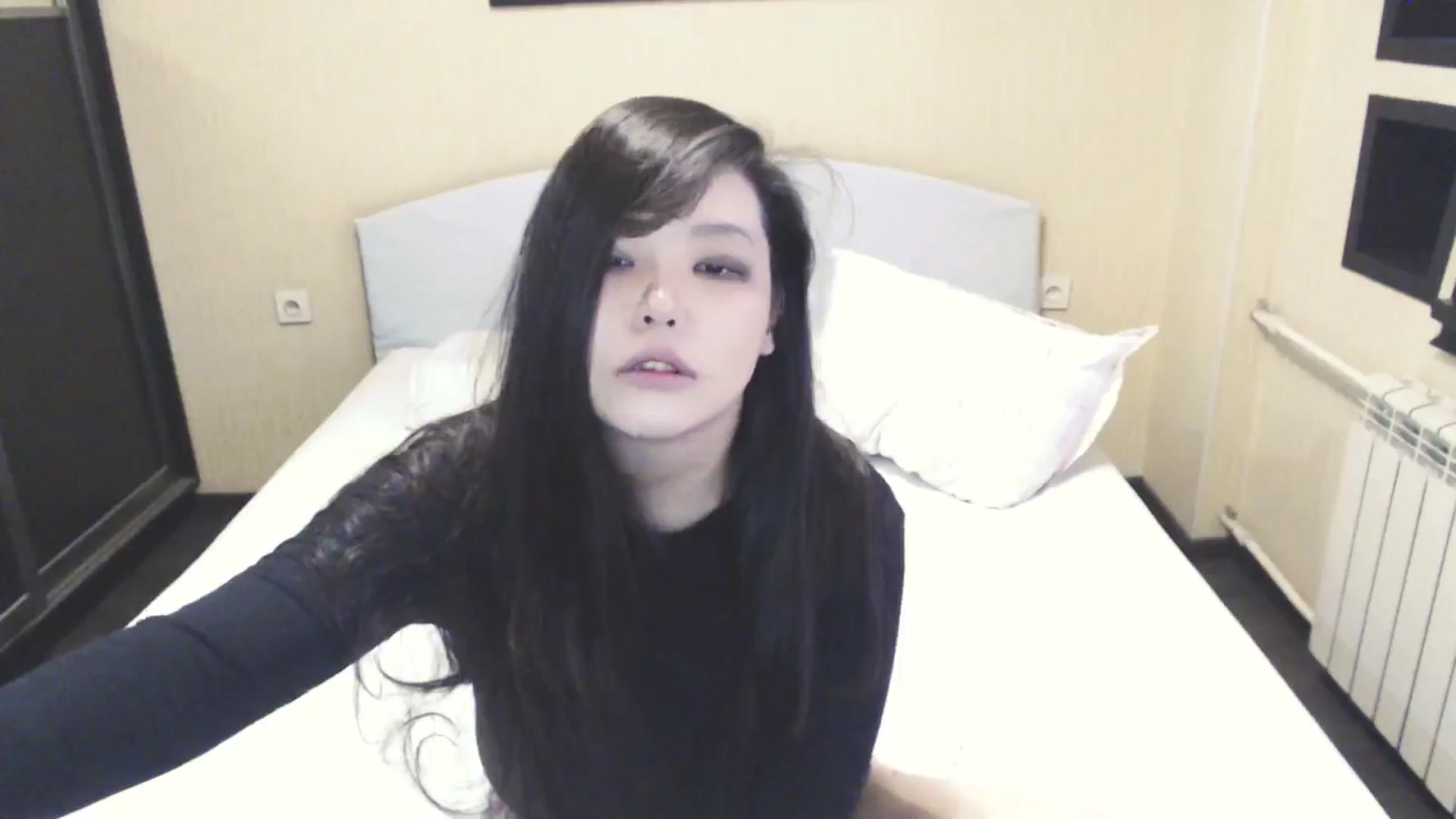 Gallery image thumbnail from AmaiSan's myfreecams stream on, 01/05/2026, 08:00 image 4 of 20