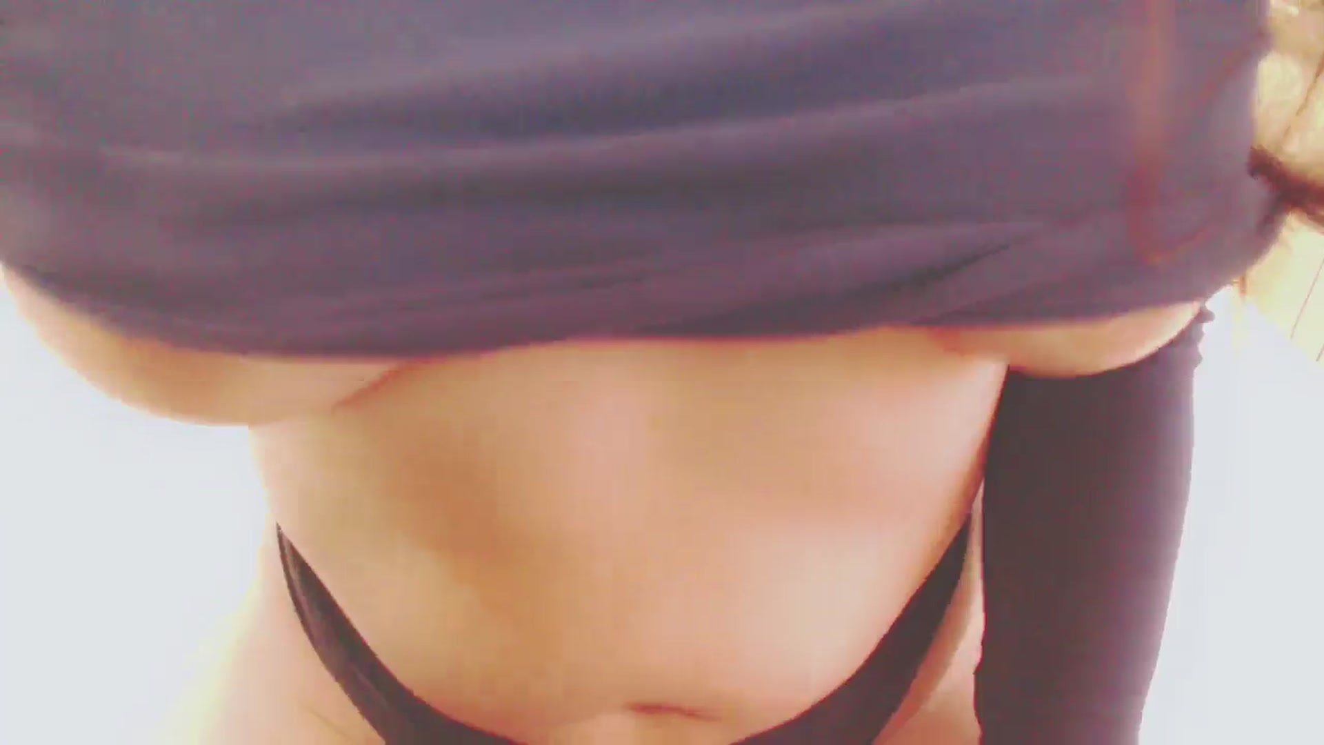 Gallery image thumbnail from AmaiSan's myfreecams stream on, 01/11/2026, 09:11 image 2 of 20