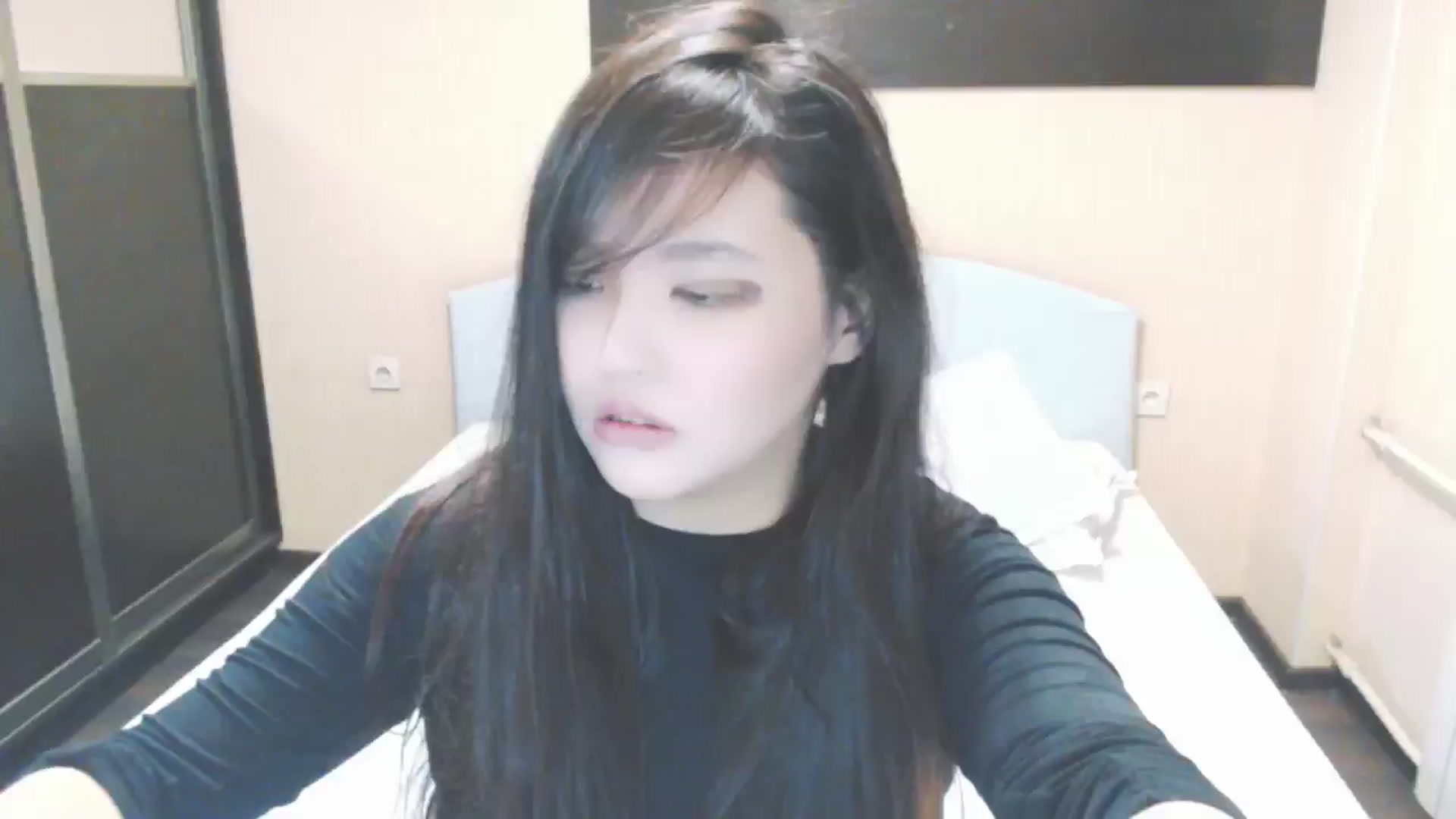 Gallery image thumbnail from AmaiSan's myfreecams stream on, 02/28/2026, 17:40 image 6 of 20