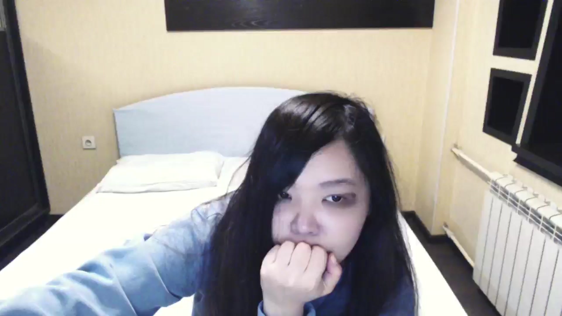Gallery image thumbnail from AmaiSan's myfreecams stream on, 03/22/2026, 16:16 image 14 of 20