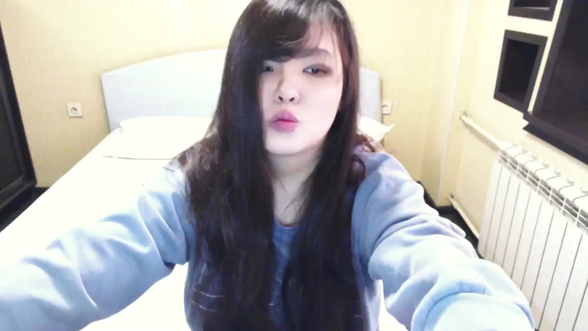 Gallery image thumbnail from AmaiSan's myfreecams stream on, 04/06/2026, 01:20 image 10 of 20