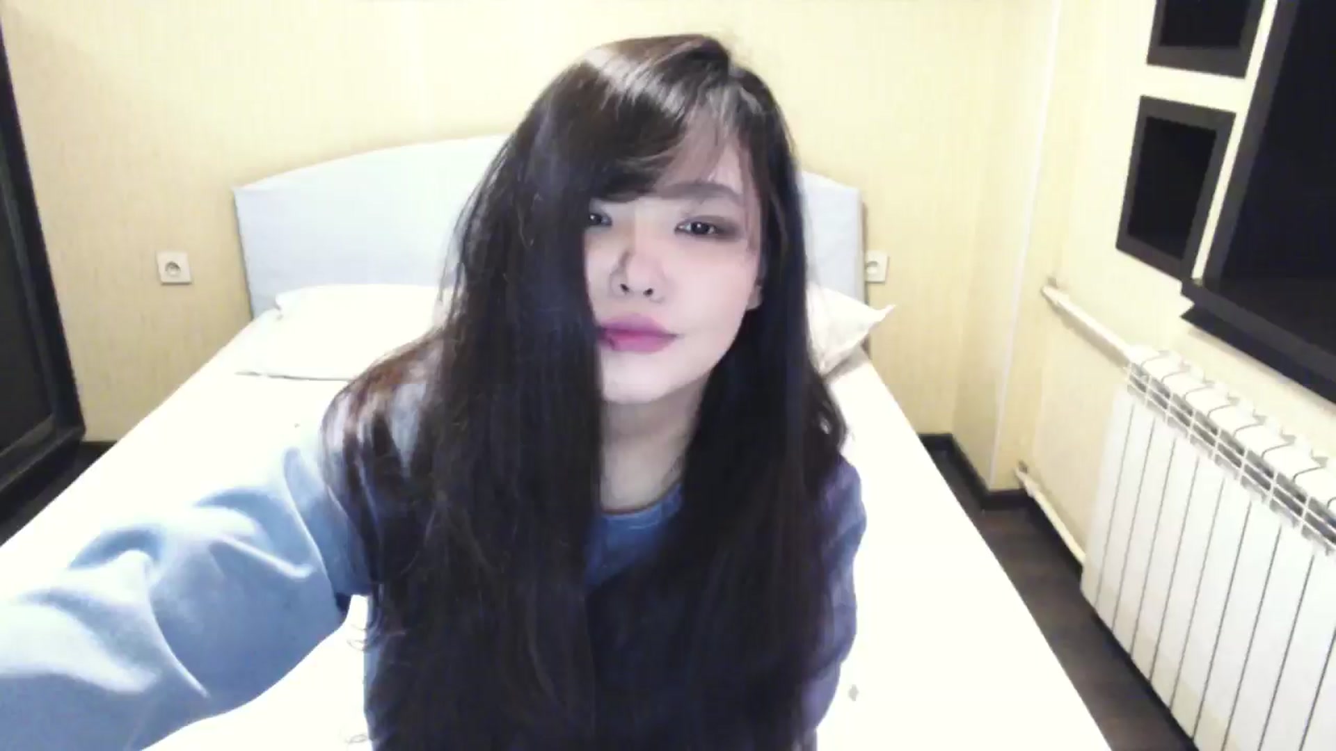 Gallery image thumbnail from AmaiSan's myfreecams stream on, 04/06/2026, 01:20 image 1 of 20