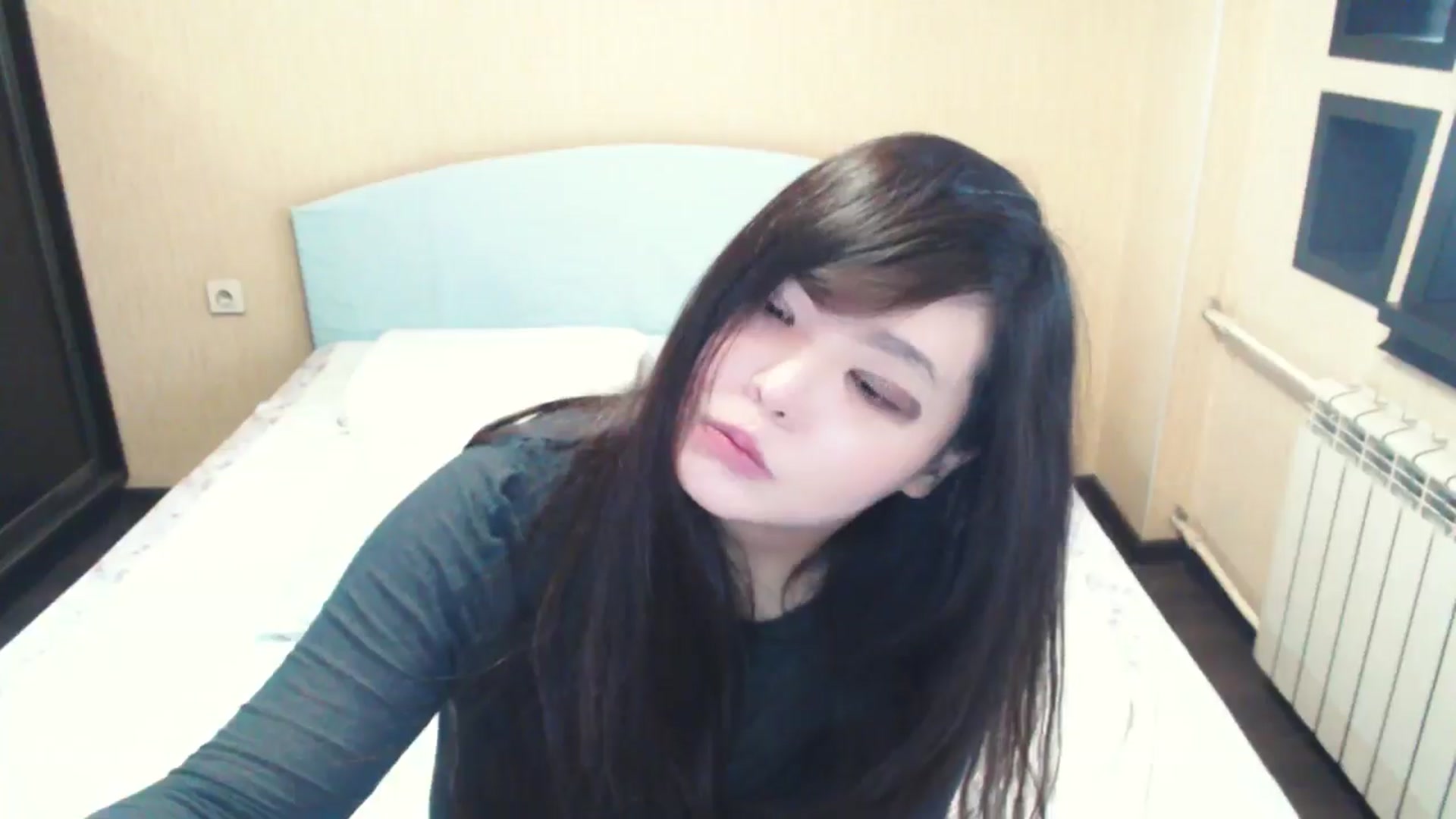 Gallery image thumbnail from AmaiSan's myfreecams stream on, 04/14/2026, 07:11 image 3 of 20