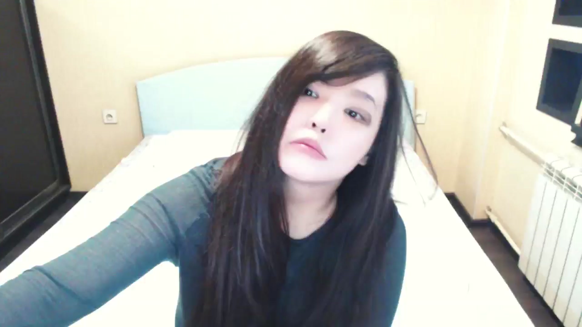 Gallery image thumbnail from AmaiSan's myfreecams stream on, 04/14/2026, 07:11 image 8 of 20