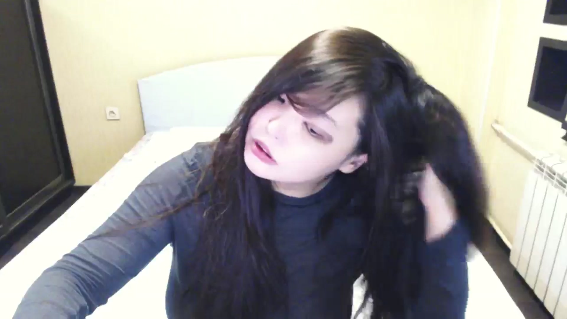 Gallery image thumbnail from AmaiSan's myfreecams stream on, 04/14/2026, 07:11 image 12 of 20