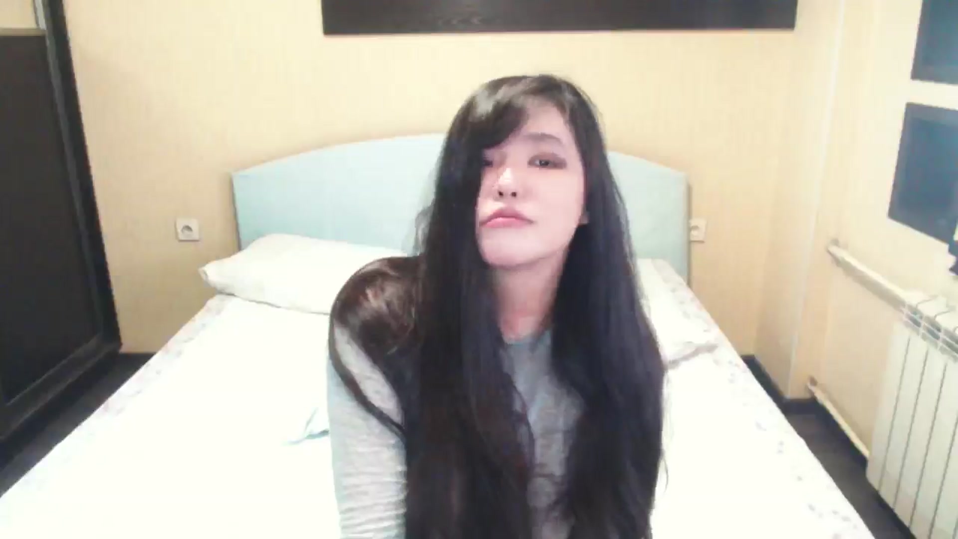 Gallery image thumbnail from AmaiSan's myfreecams stream on, 04/15/2026, 05:39 image 8 of 20