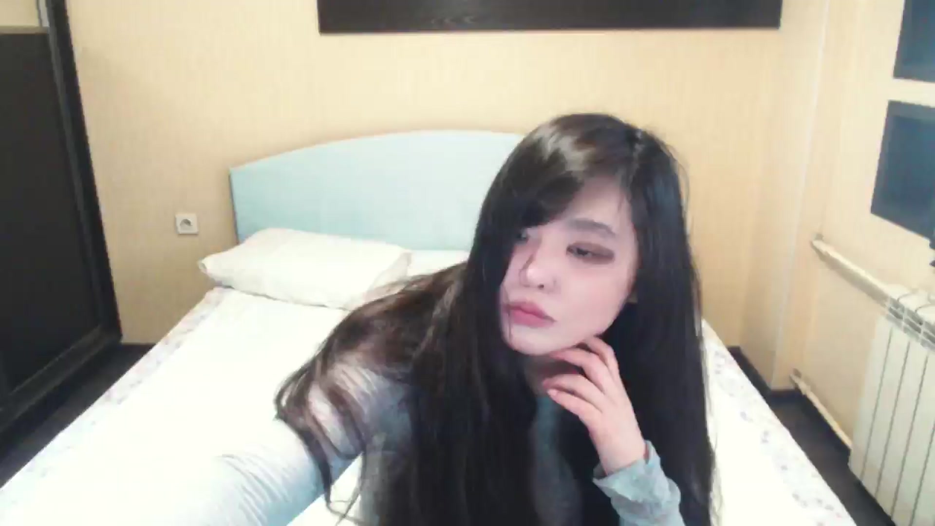 Gallery image thumbnail from AmaiSan's myfreecams stream on, 04/15/2026, 05:39 image 16 of 20