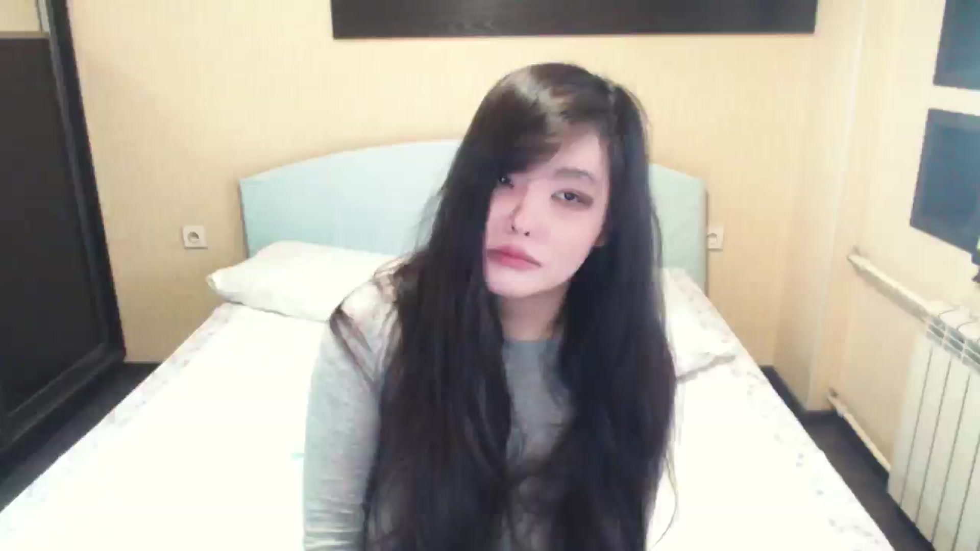 Gallery image thumbnail from AmaiSan's myfreecams stream on, 04/15/2026, 05:39 image 4 of 20