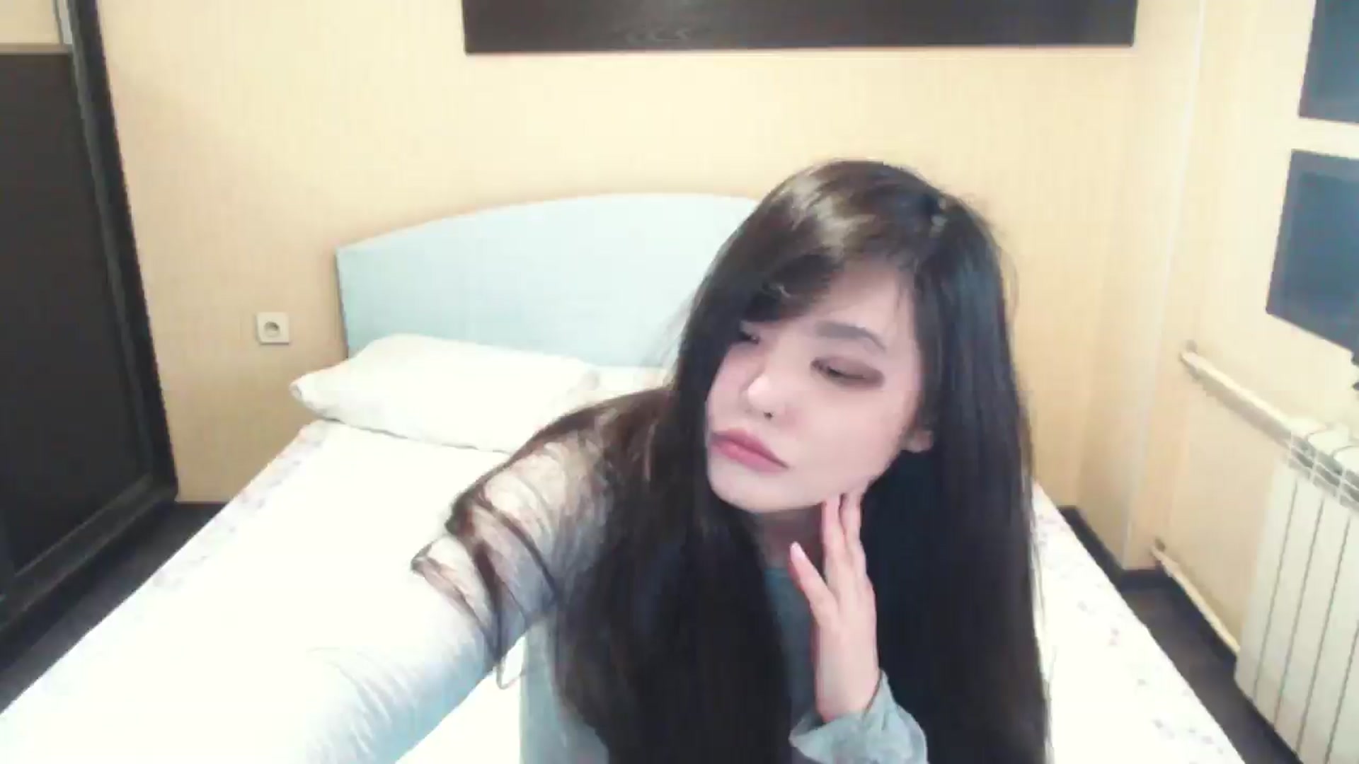 Gallery image thumbnail from AmaiSan's myfreecams stream on, 04/15/2026, 05:39 image 12 of 20