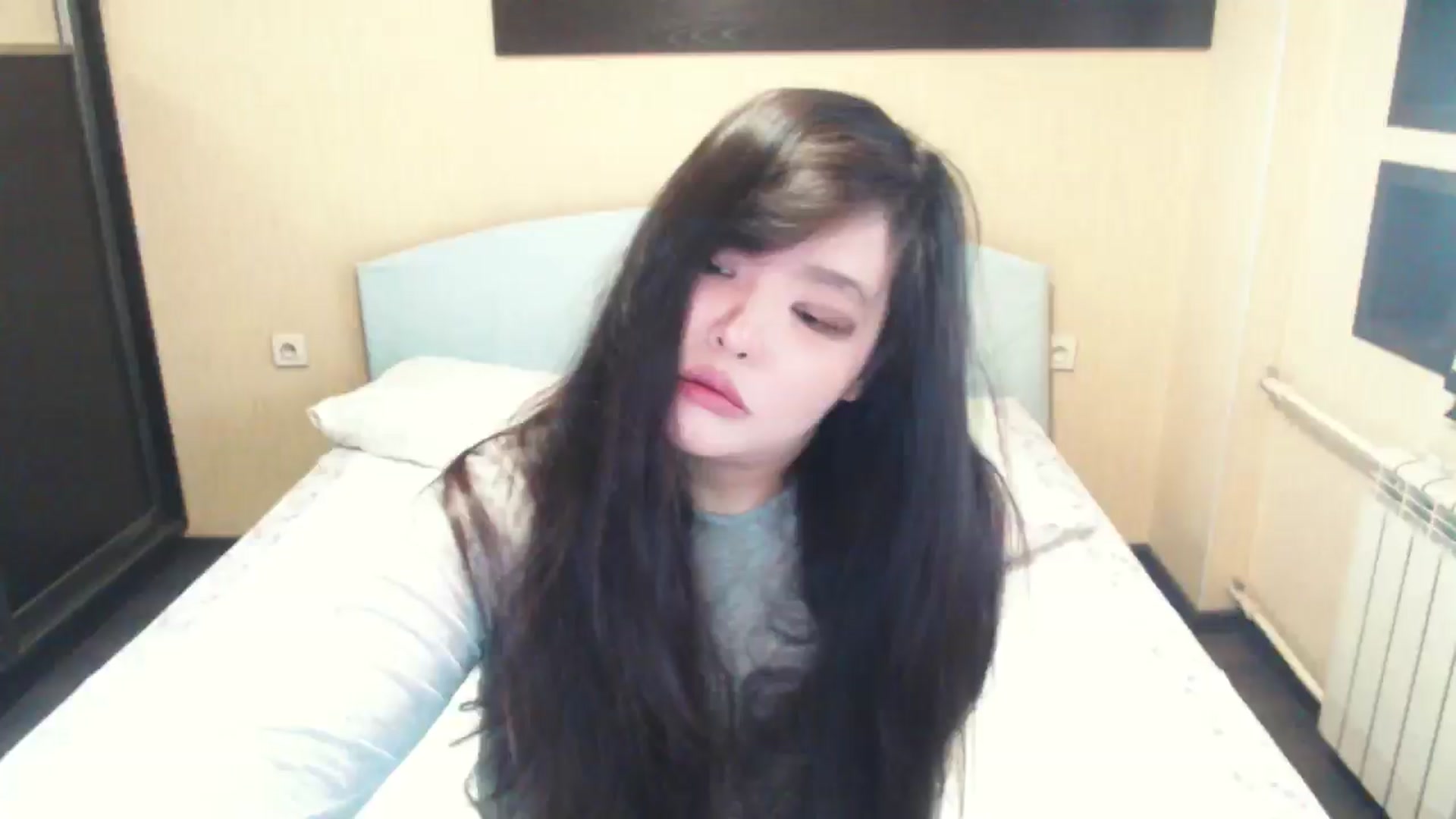 Gallery image thumbnail from AmaiSan's myfreecams stream on, 04/15/2026, 05:39 image 1 of 20