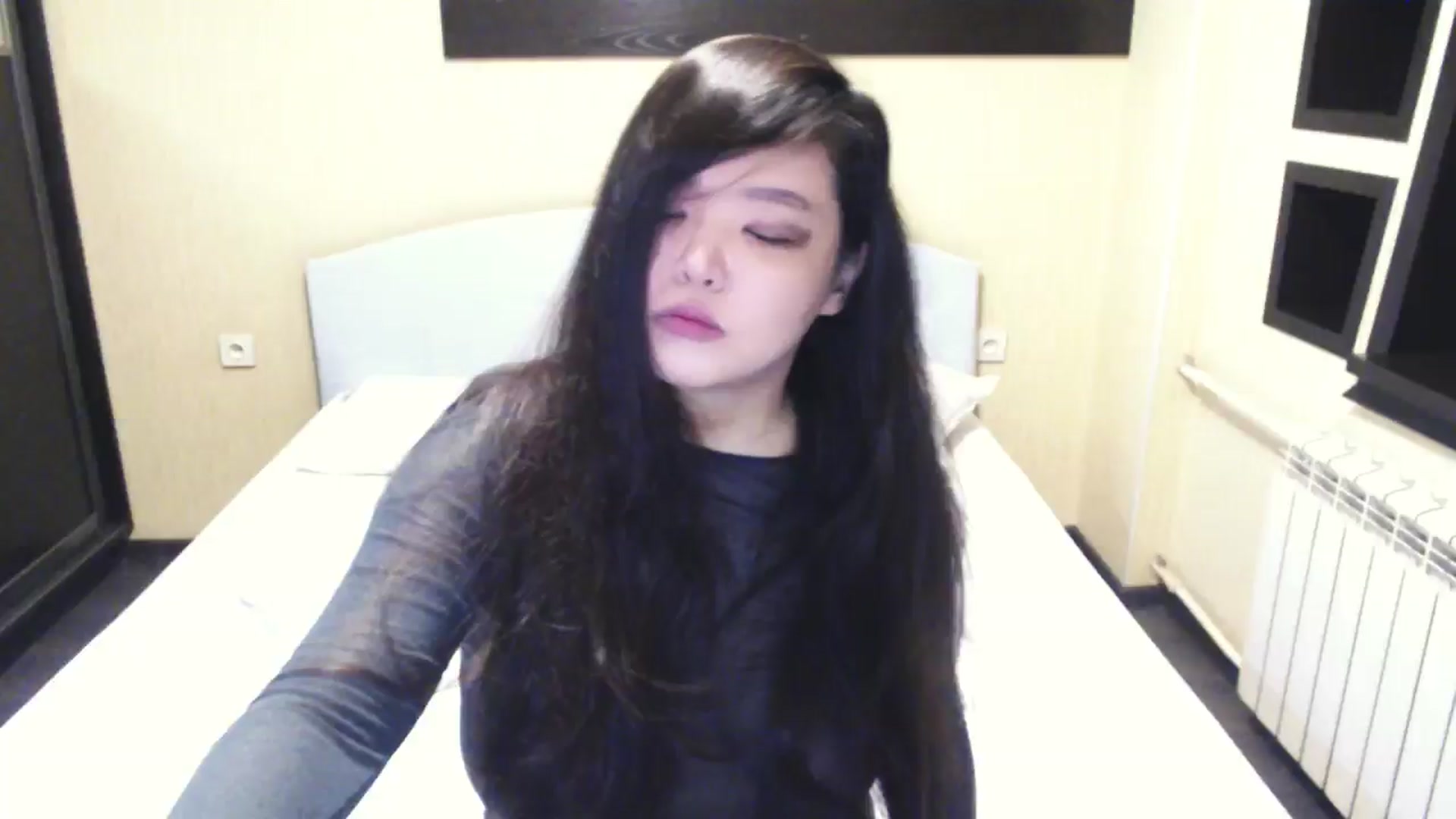 Gallery image thumbnail from AmaiSan's myfreecams stream on, 04/18/2026, 16:38 image 5 of 20
