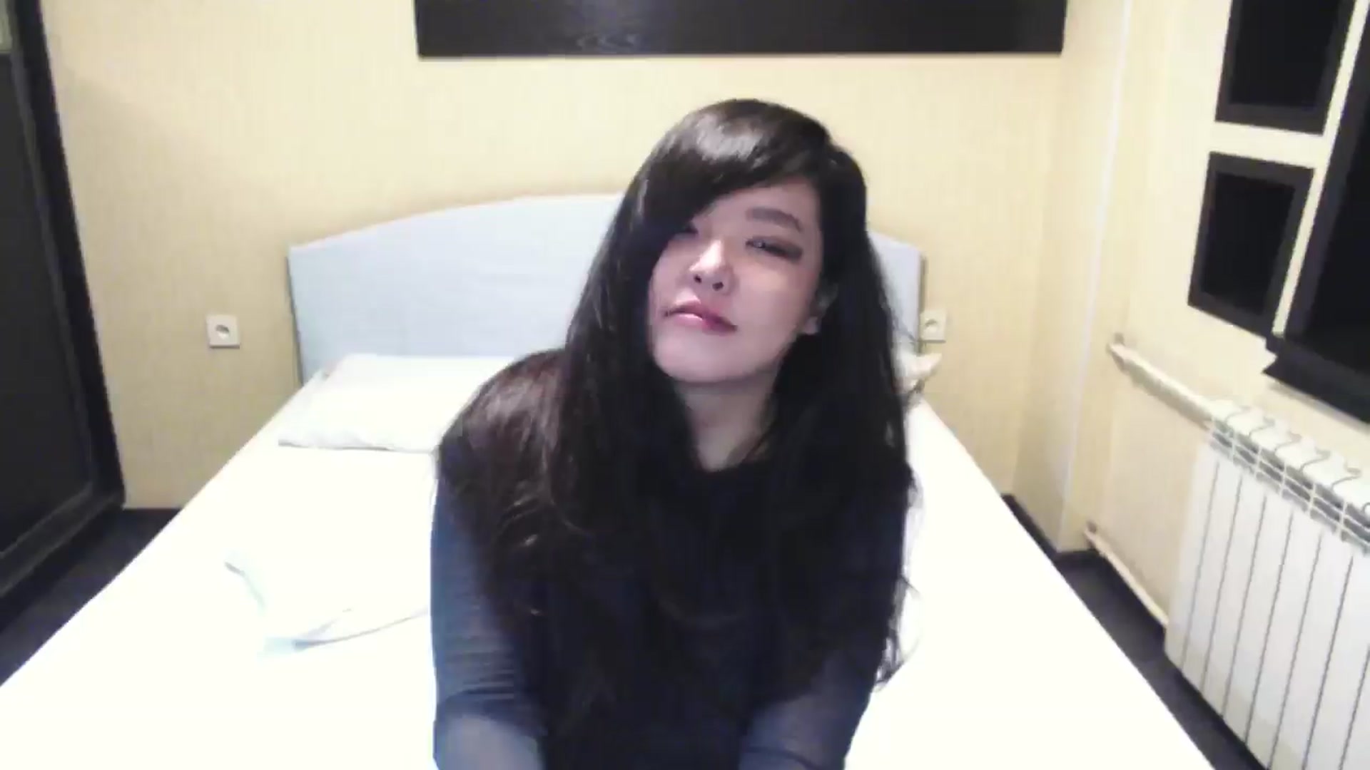 Gallery image thumbnail from AmaiSan's myfreecams stream on, 04/18/2026, 16:38 image 17 of 20