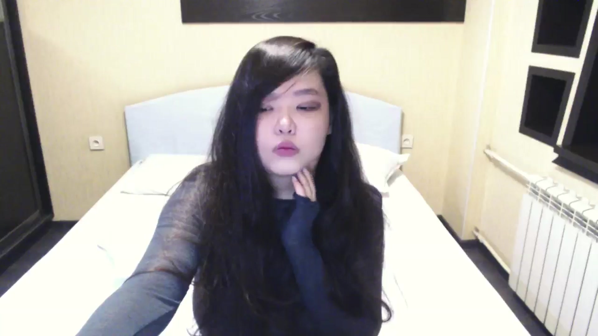 Gallery image thumbnail from AmaiSan's myfreecams stream on, 04/18/2026, 16:38 image 3 of 20