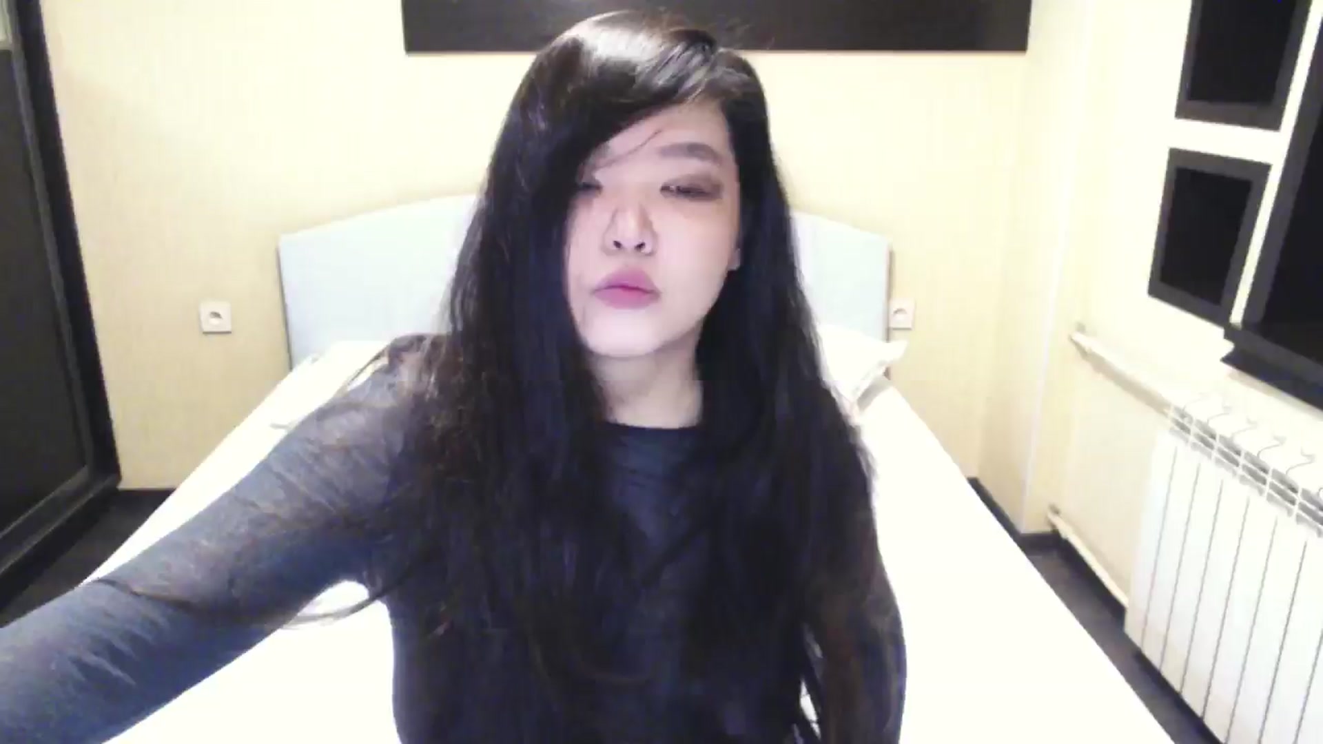 Gallery image thumbnail from AmaiSan's myfreecams stream on, 04/18/2026, 16:38 image 4 of 20