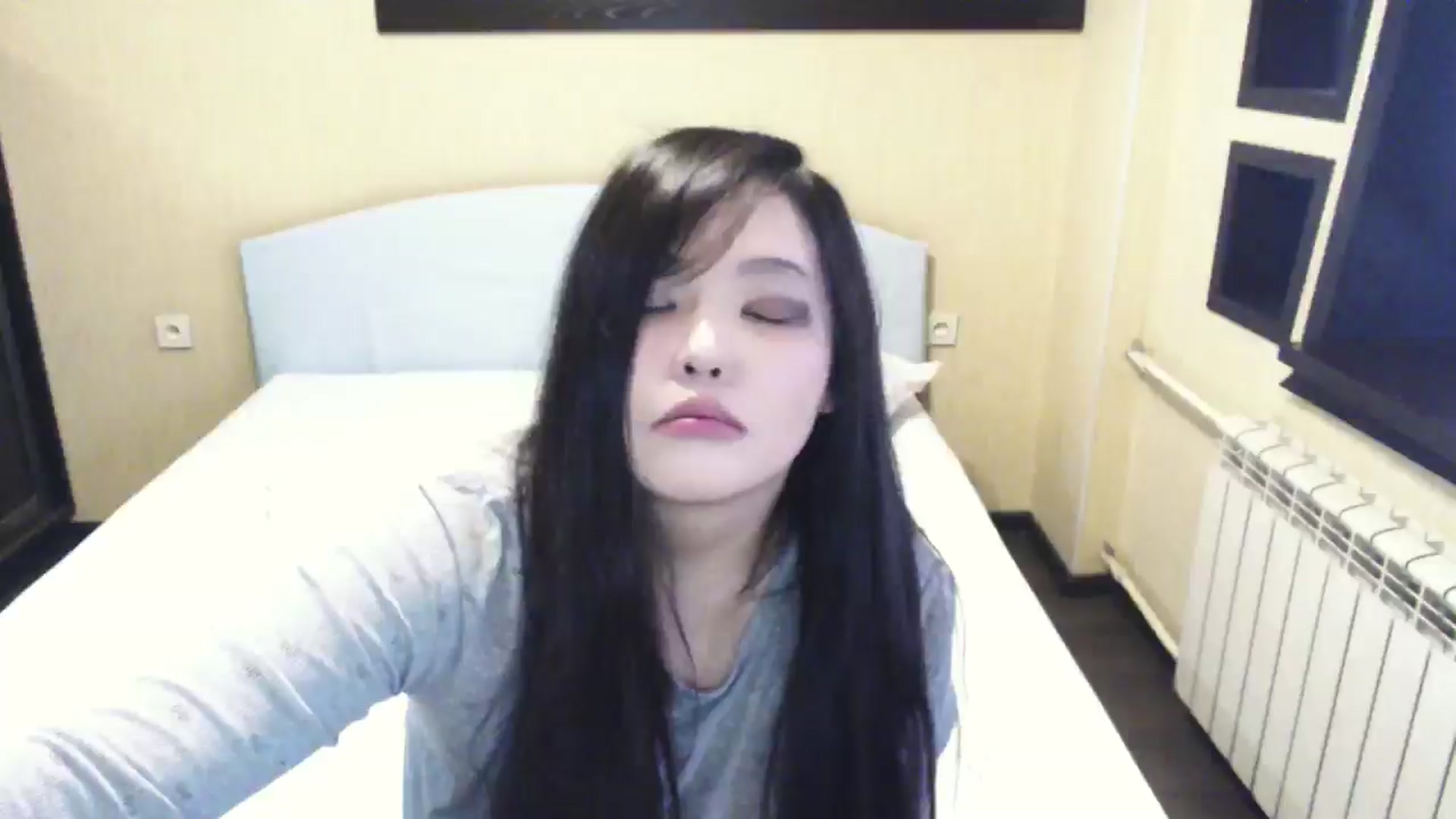 Gallery image thumbnail from AmaiSan's myfreecams stream on, 04/20/2026, 06:53 image 10 of 20