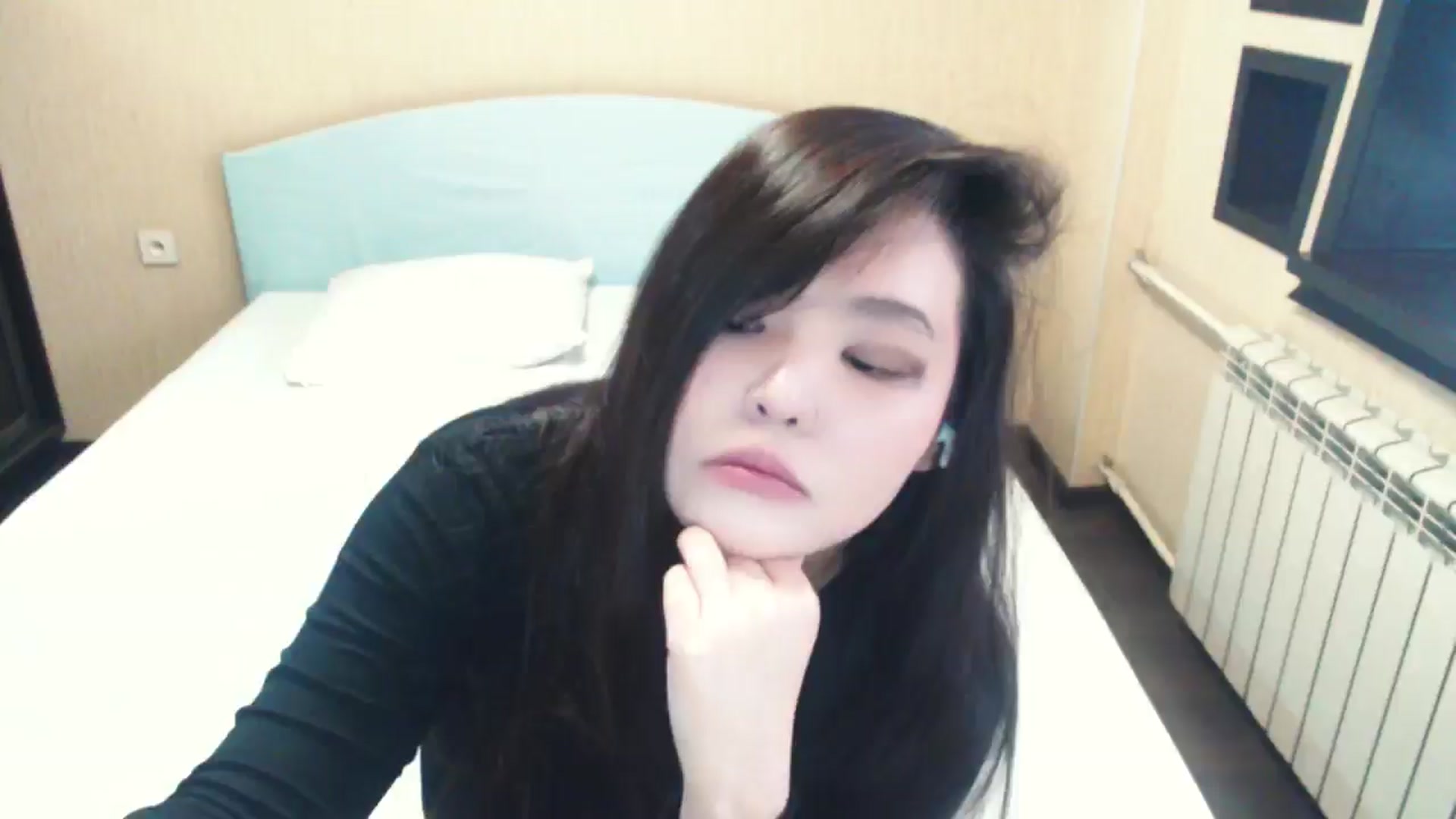 Gallery image thumbnail from AmaiSan's myfreecams stream on, 04/21/2026, 05:59 image 3 of 20
