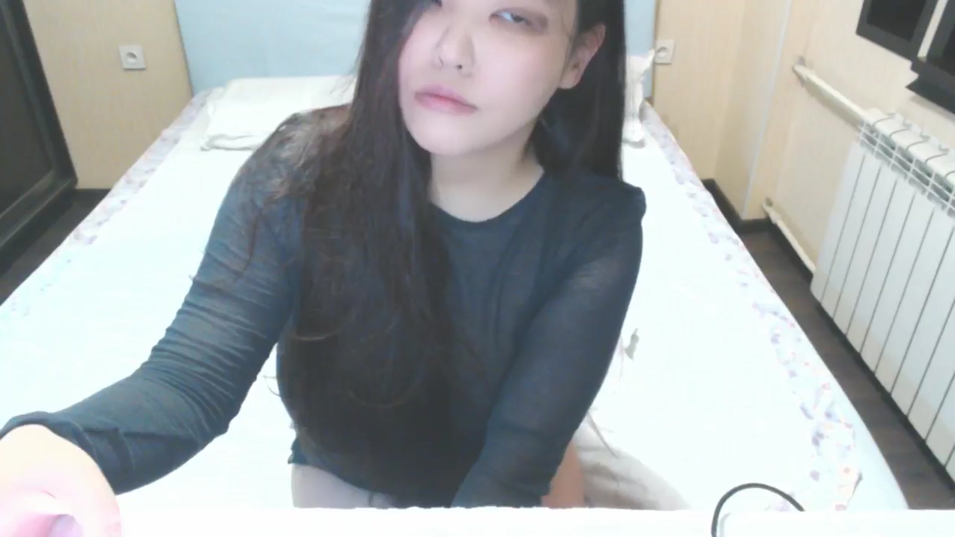 Gallery image thumbnail from AmaiSan's myfreecams stream on, 04/23/2026, 17:00 image 10 of 20