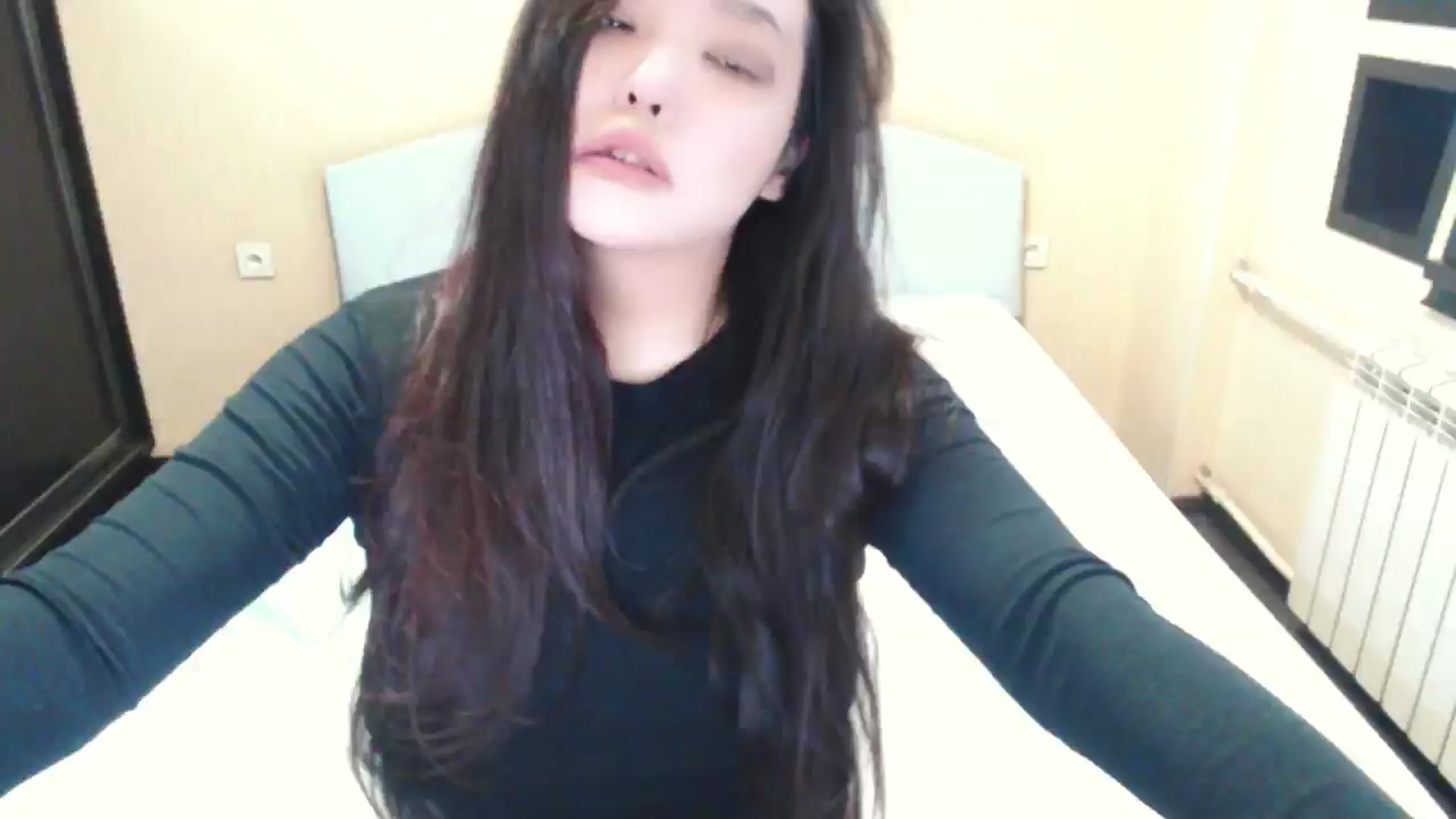 Gallery image thumbnail from AmaiSan's myfreecams stream on, 04/30/2026, 06:50 image 6 of 20