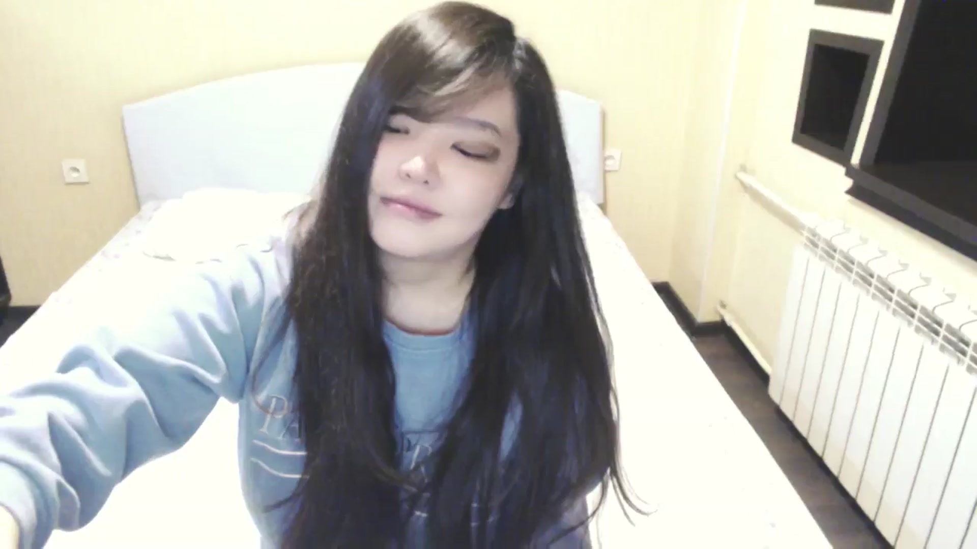 Gallery image thumbnail from AmaiSan's myfreecams stream on, 05/09/2026, 19:22 image 9 of 20