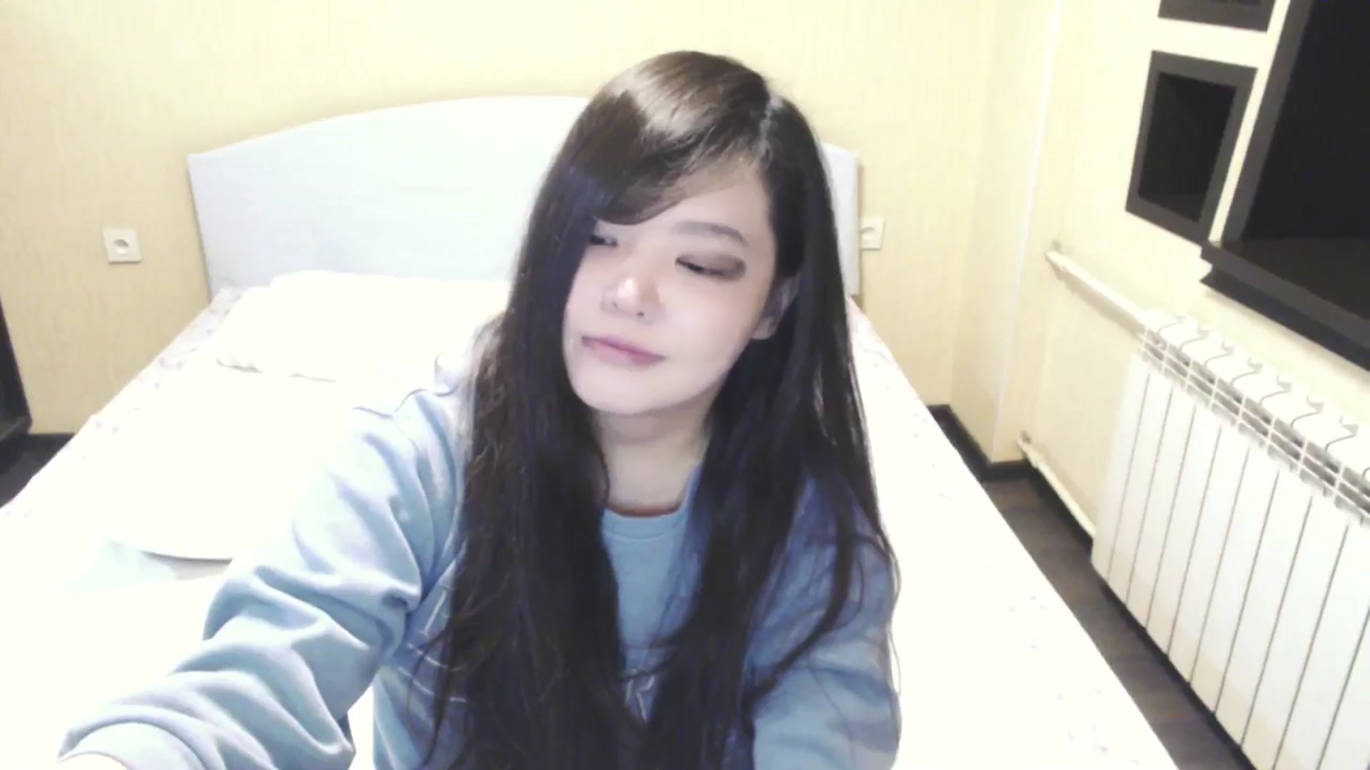 Gallery image thumbnail from AmaiSan's myfreecams stream on, 05/09/2026, 19:22 image 13 of 20