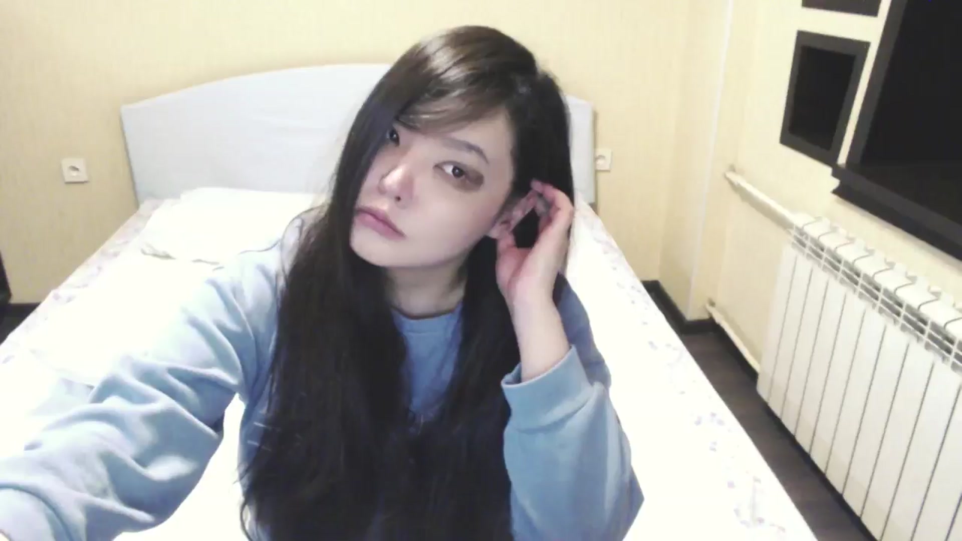 Gallery image thumbnail from AmaiSan's myfreecams stream on, 05/09/2026, 19:22 image 8 of 20
