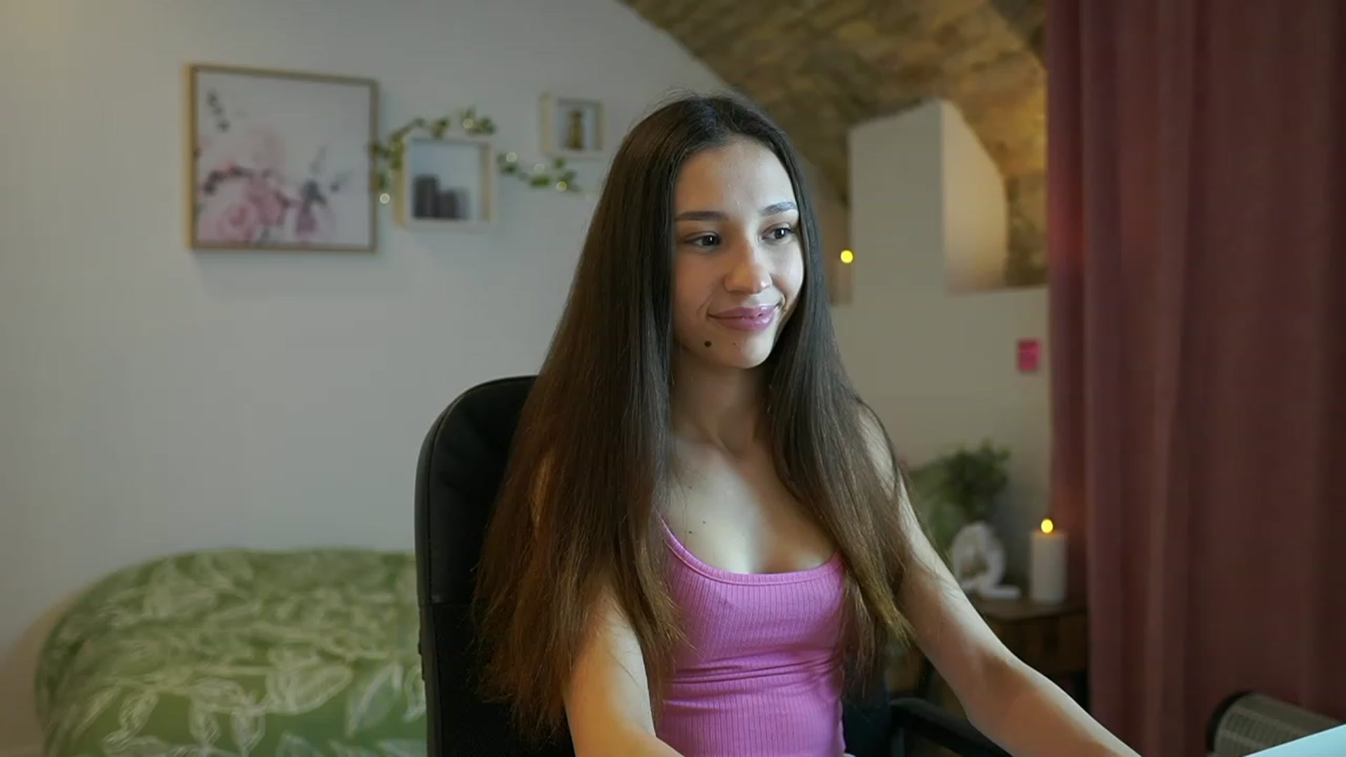 Gallery image thumbnail from Amai__Liu's myfreecams stream on, 02/05/2024, 16:57 image 1 of 20
