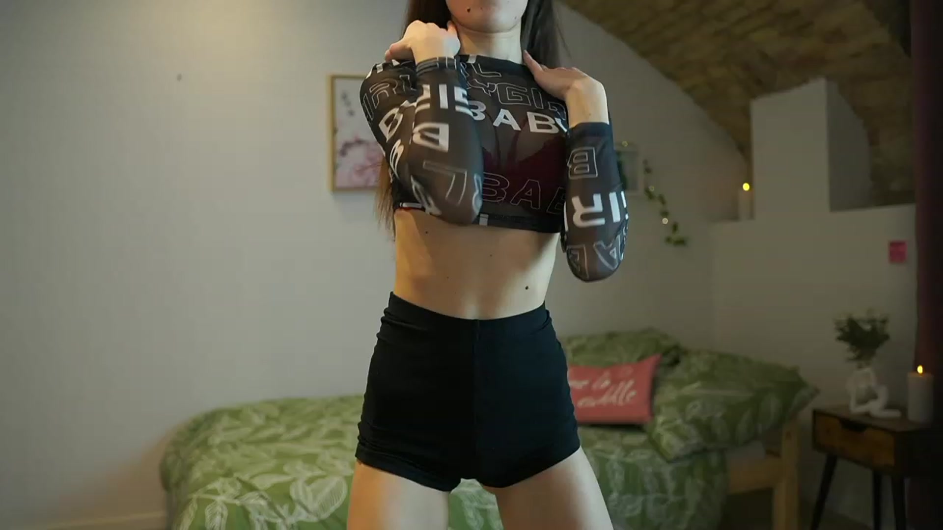 Gallery image thumbnail from Amai__Liu's myfreecams stream on, 02/09/2024, 20:31 image 9 of 20