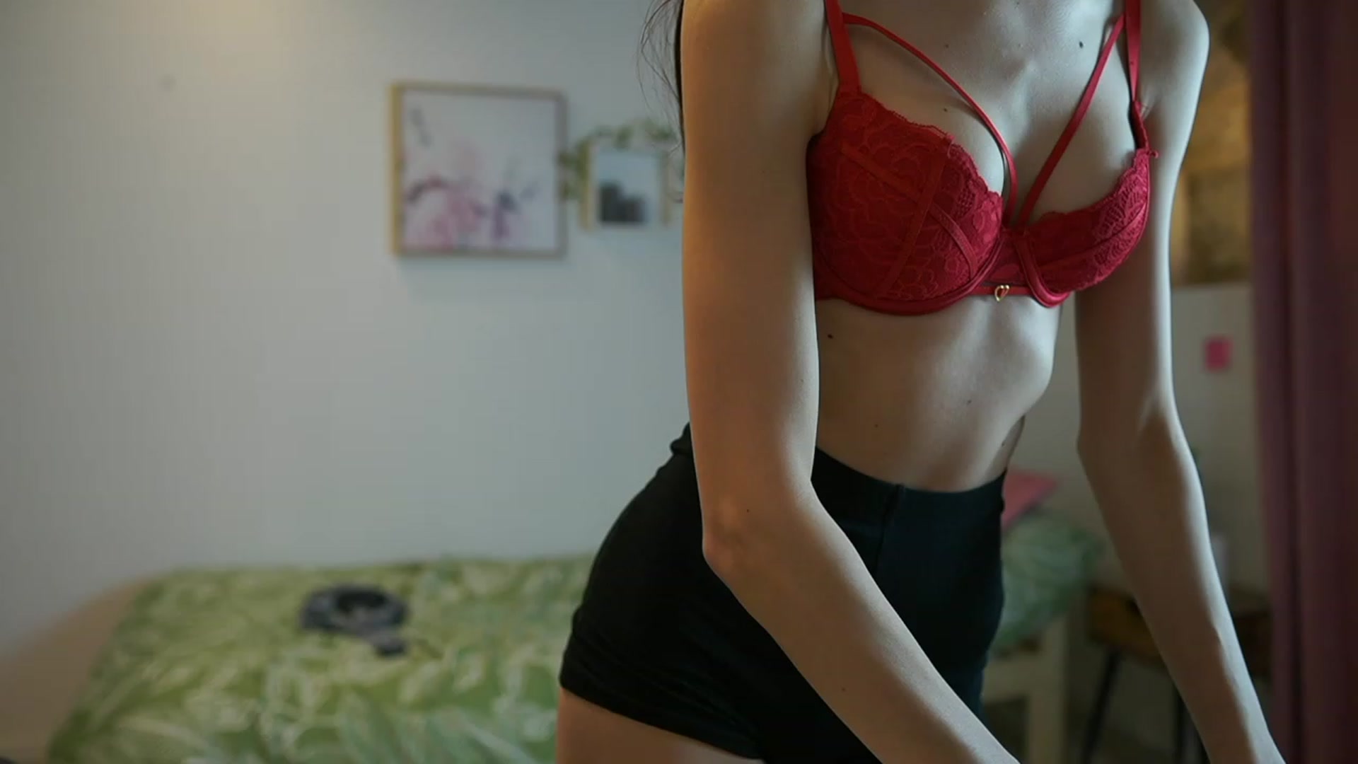 Gallery image thumbnail from Amai__Liu's myfreecams stream on, 02/24/2024, 23:52 image 15 of 20