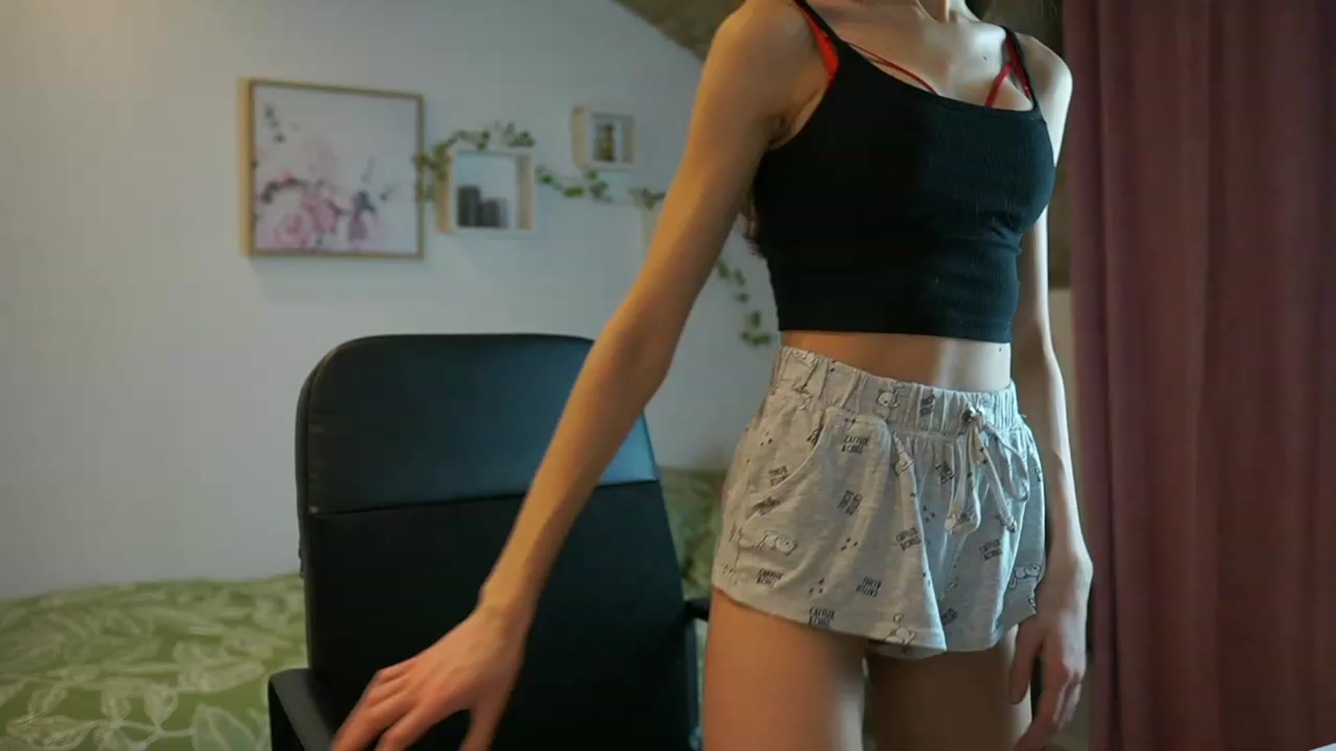 Gallery image thumbnail from Amai__Liu's myfreecams stream on, 02/29/2024, 20:22 image 4 of 20