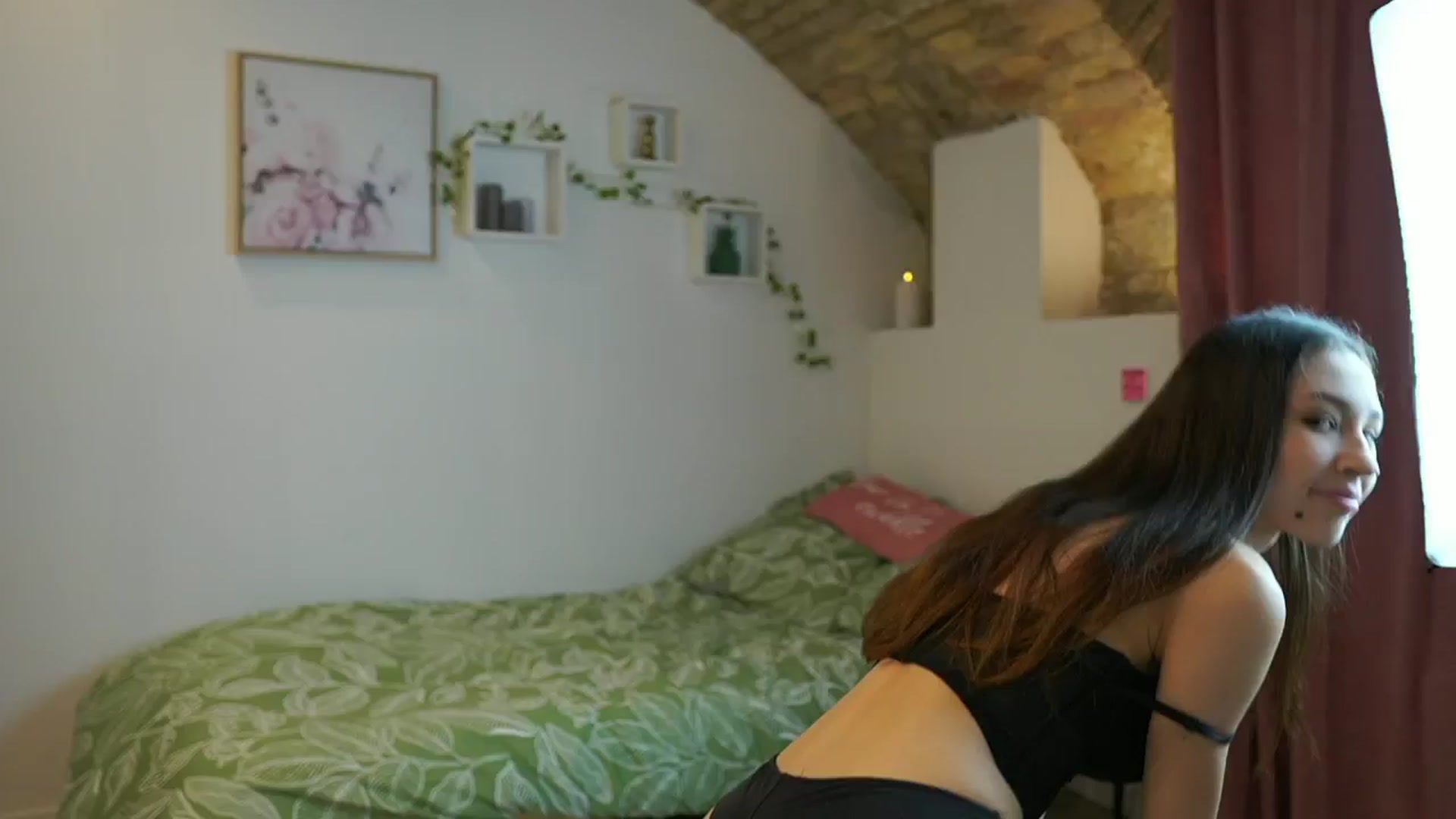 Gallery image thumbnail from Amai__Liu's myfreecams stream on, 03/17/2024, 24:21 image 20 of 20