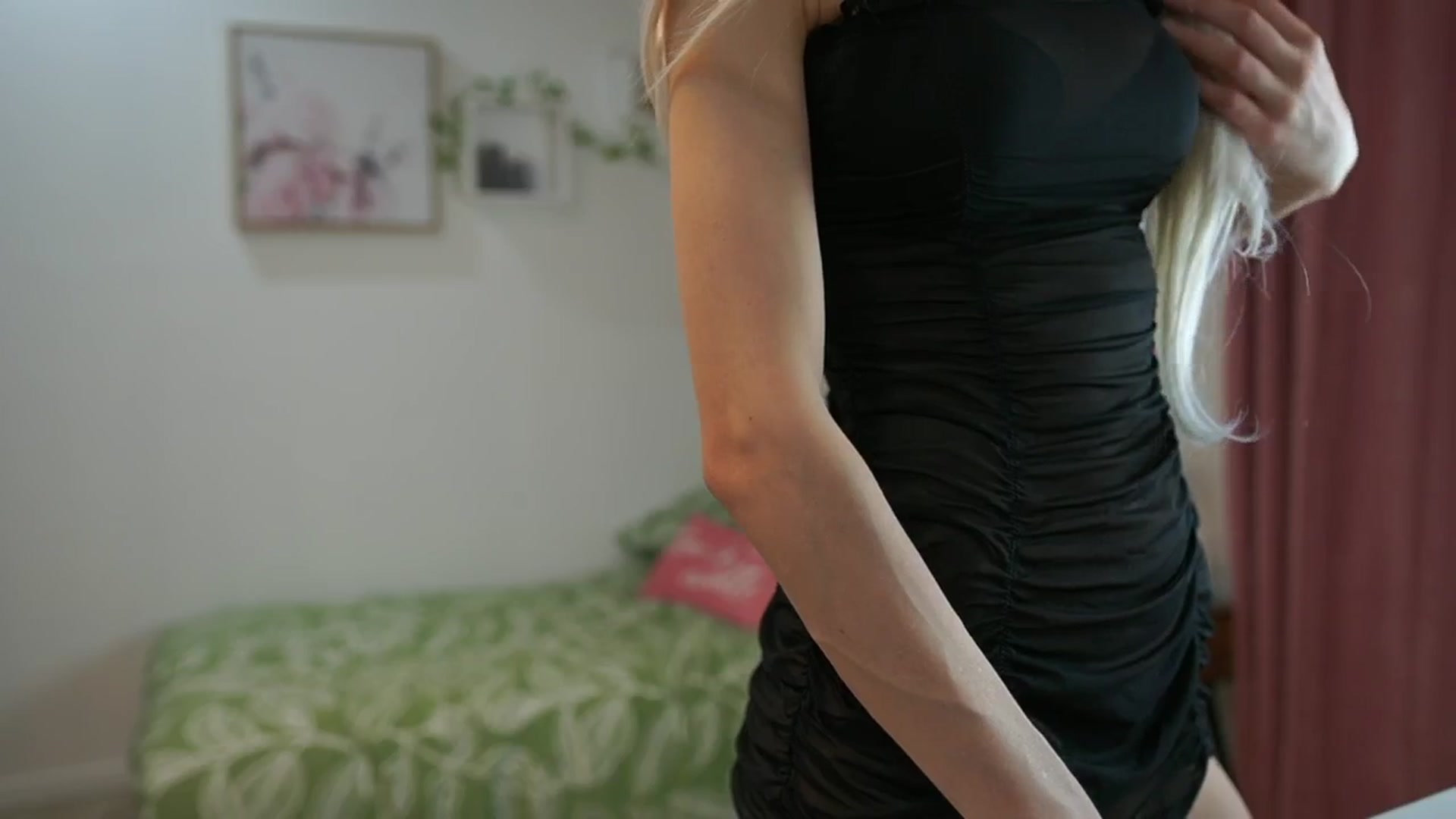 Gallery image thumbnail from Amai__Liu's myfreecams stream on, 05/25/2024, 23:28 image 11 of 20