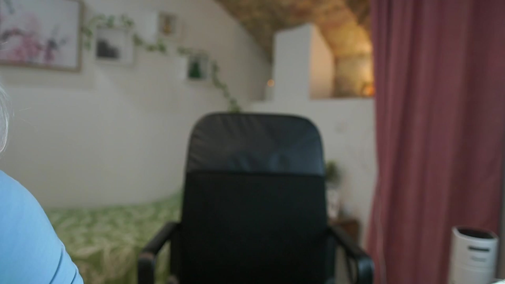 Gallery image thumbnail from Amai__Liu's myfreecams stream on, 07/03/2024, 21:22 image 18 of 20