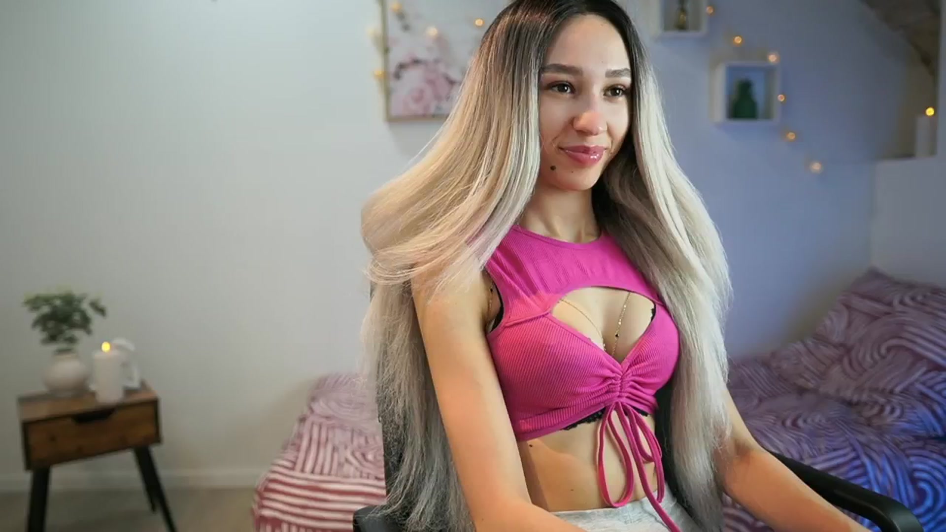 Gallery image thumbnail from Amai__Liu's myfreecams stream on, 01/15/2025, 22:10 image 1 of 20