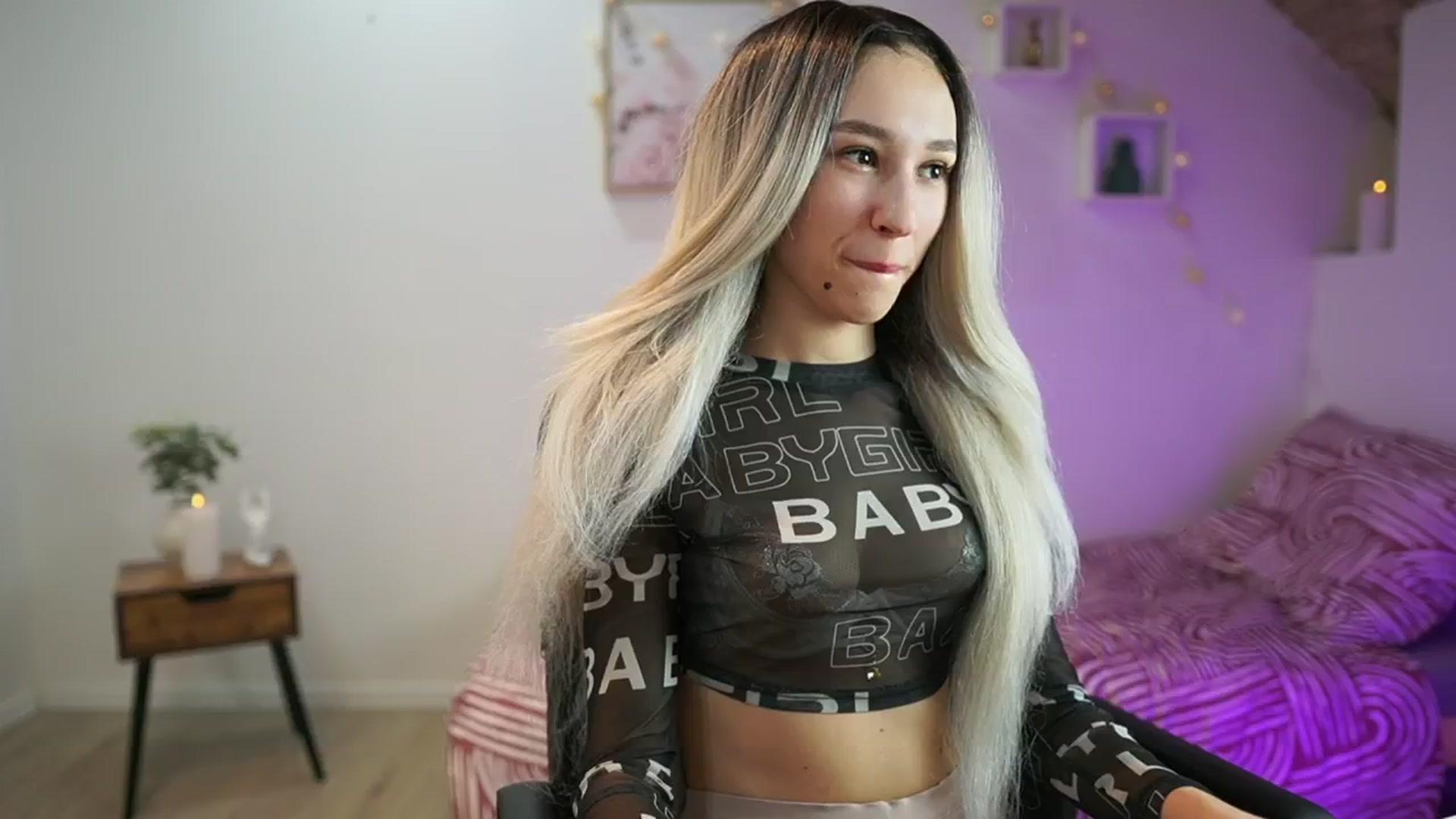 Gallery image thumbnail from Amai__Liu's myfreecams stream on, 01/18/2025, 20:23 image 6 of 20
