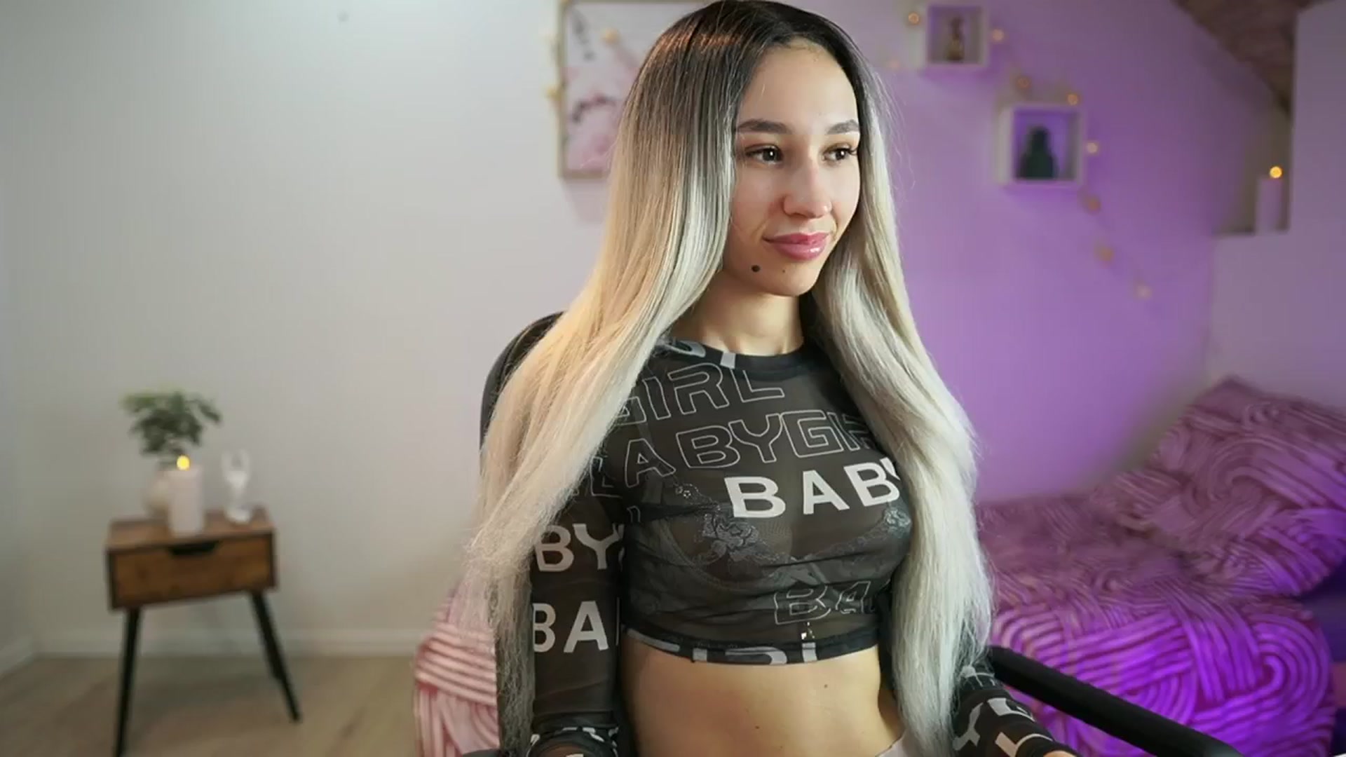 Gallery image thumbnail from Amai__Liu's myfreecams stream on, 01/18/2025, 21:06 image 2 of 20