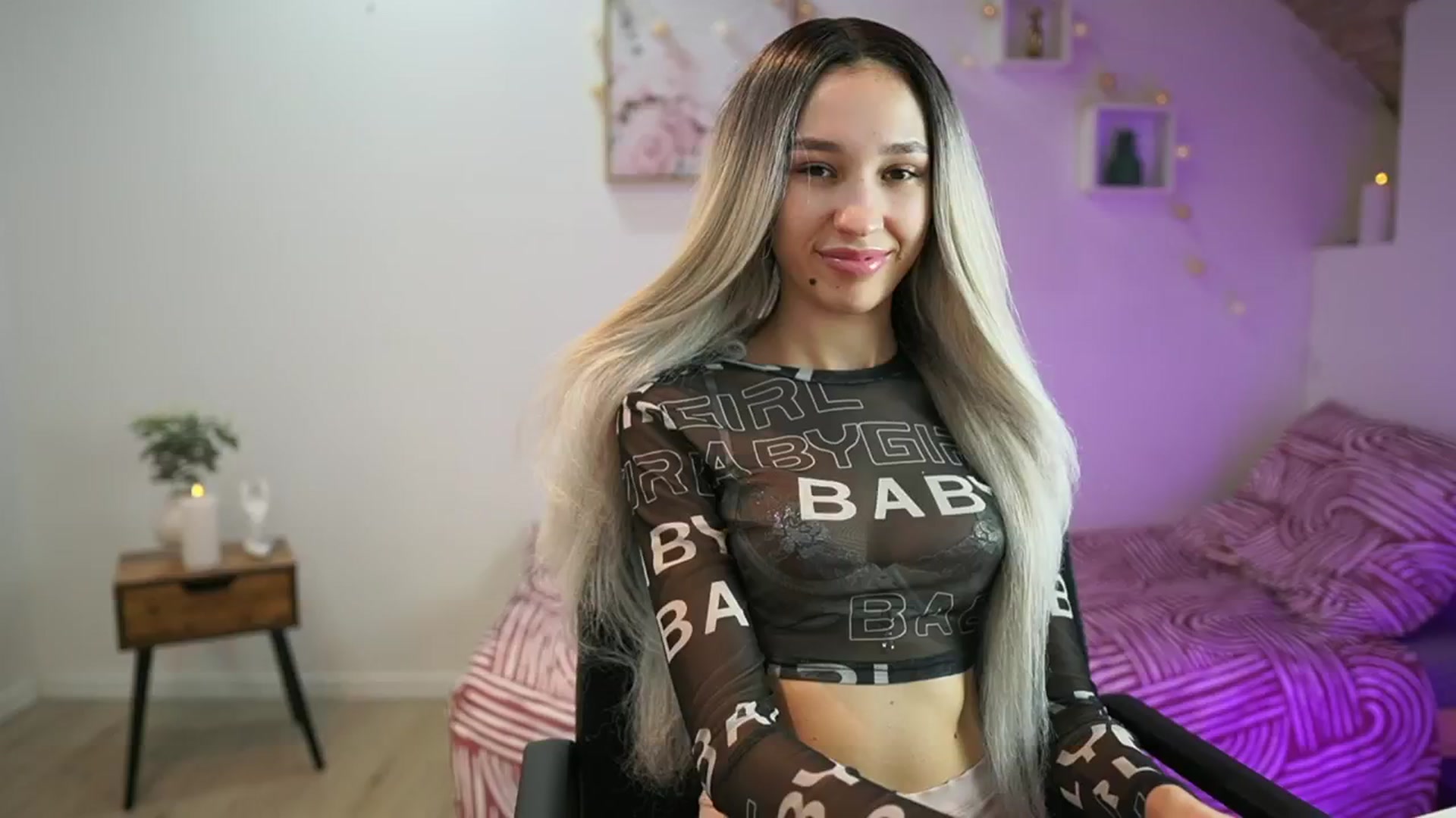 Gallery image thumbnail from Amai__Liu's myfreecams stream on, 01/18/2025, 22:51 image 10 of 20