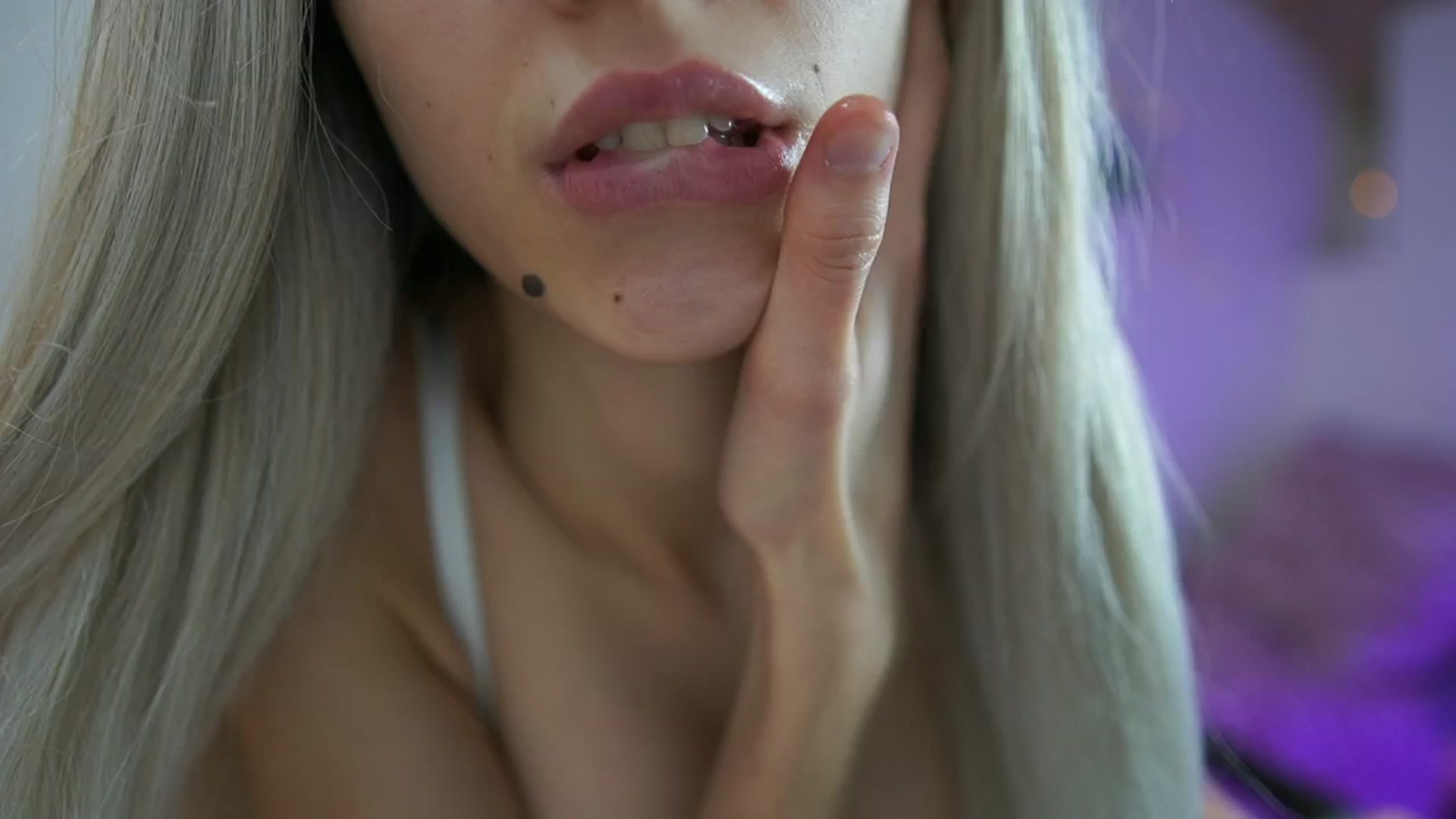 Gallery image thumbnail from Amai__Liu's myfreecams stream on, 01/21/2025, 22:21 image 4 of 20