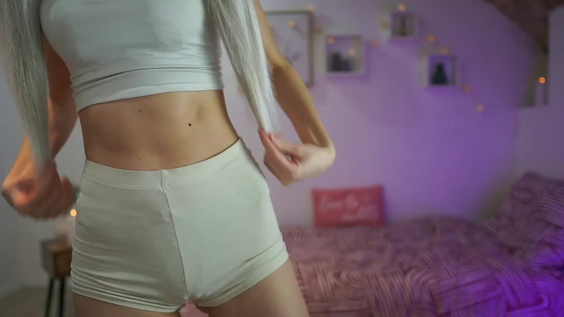 Gallery image thumbnail from Amai__Liu's myfreecams stream on, 01/27/2025, 19:44 image 4 of 20