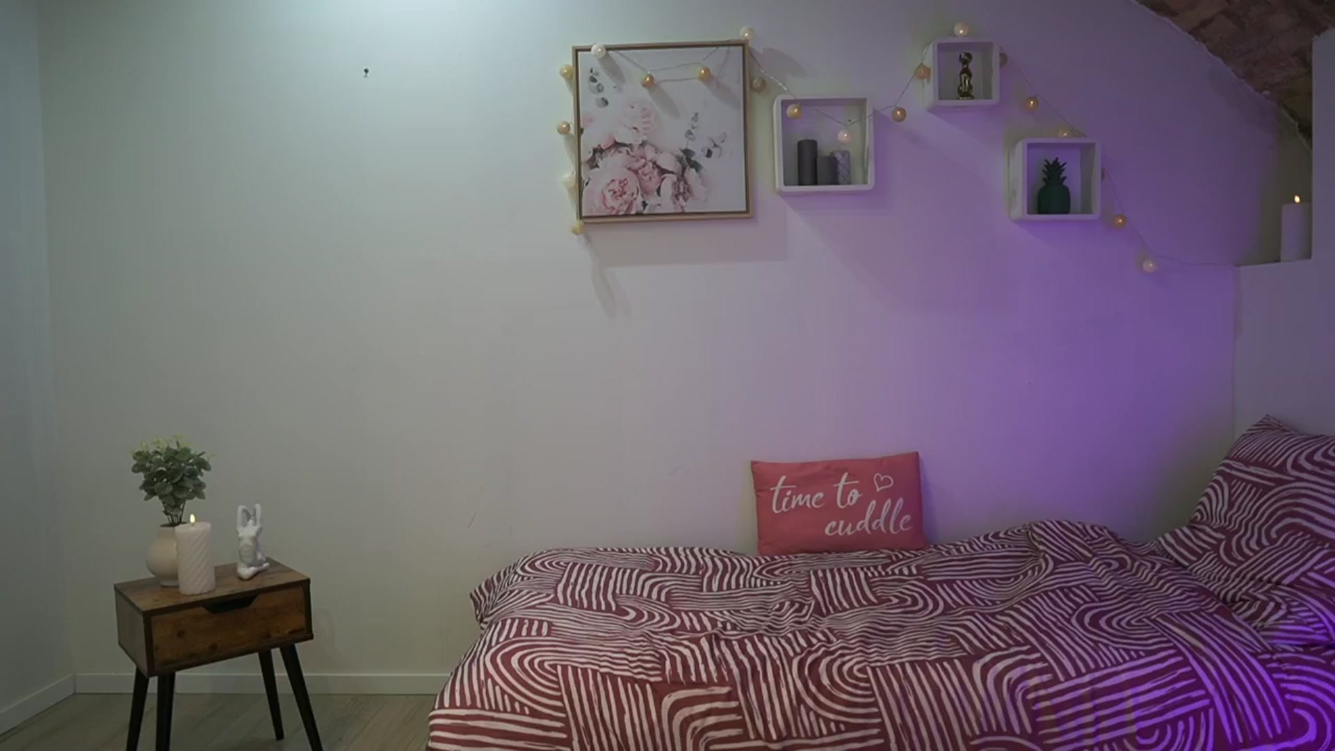 Gallery image thumbnail from Amai__Liu's myfreecams stream on, 01/28/2025, 24:07 image 12 of 20