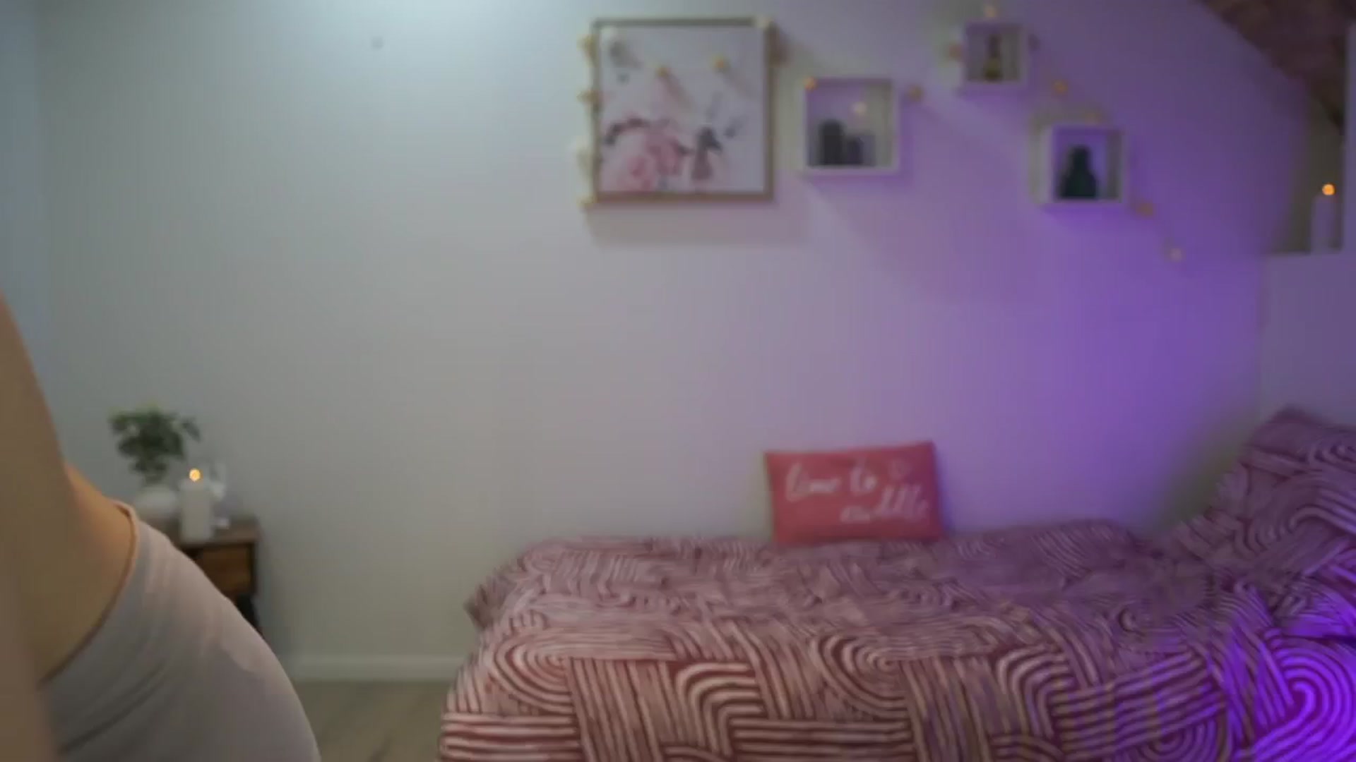 Gallery image thumbnail from Amai__Liu's myfreecams stream on, 02/01/2025, 21:02 image 4 of 20