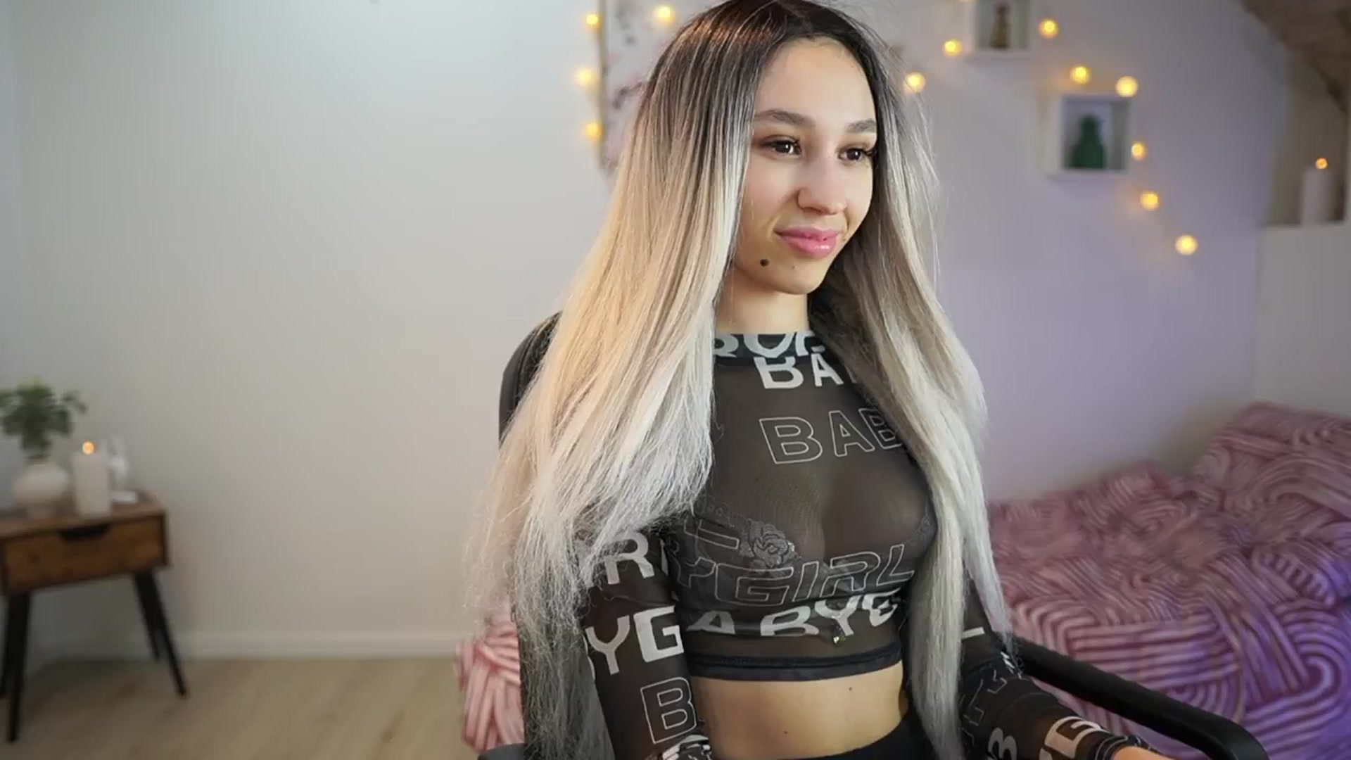 Gallery image thumbnail from Amai__Liu's myfreecams stream on, 02/28/2025, 19:25 image 8 of 20