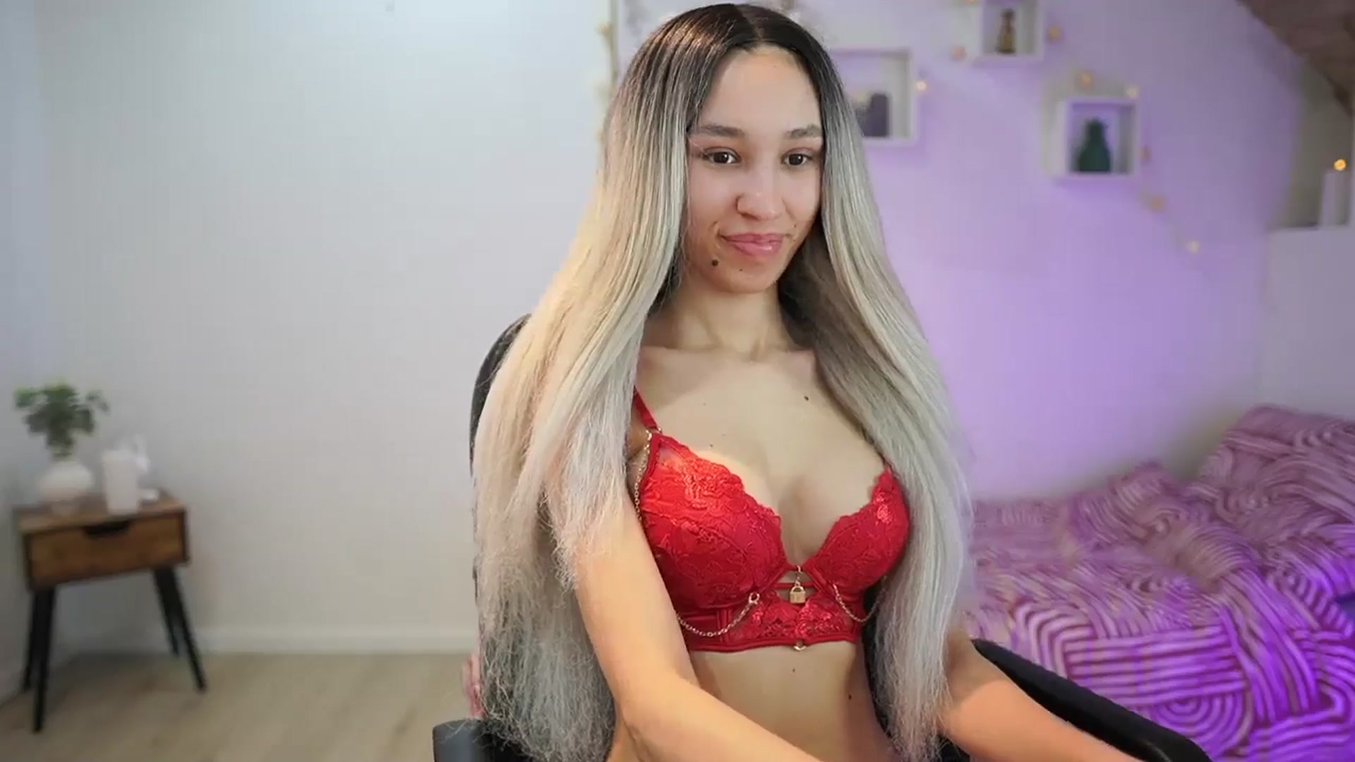 Gallery image thumbnail from Amai__Liu's myfreecams stream on, 03/08/2025, 22:26 image 15 of 20